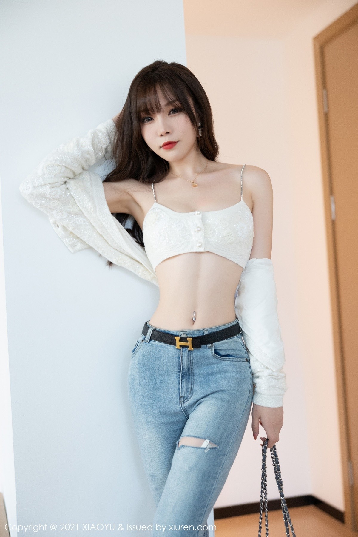 Jpxgyw.com_[XiaoYu画语界]Vol.627_女神芝芝Booty私房脱牛仔裤露情趣内衣配白丝吊袜诱惑写真86P