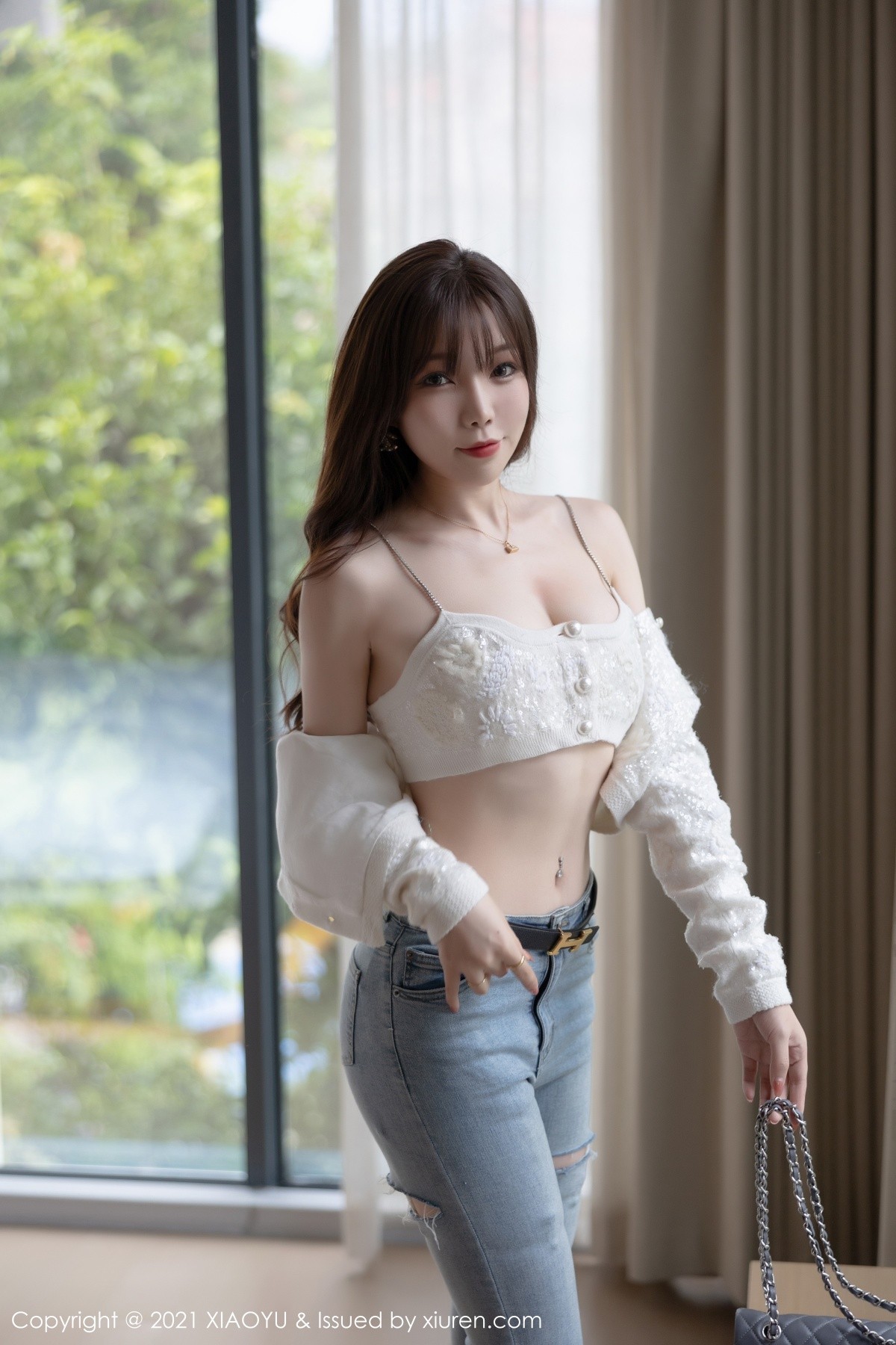 Jpxgyw.com_[XiaoYu画语界]Vol.627_女神芝芝Booty私房脱牛仔裤露情趣内衣配白丝吊袜诱惑写真86P
