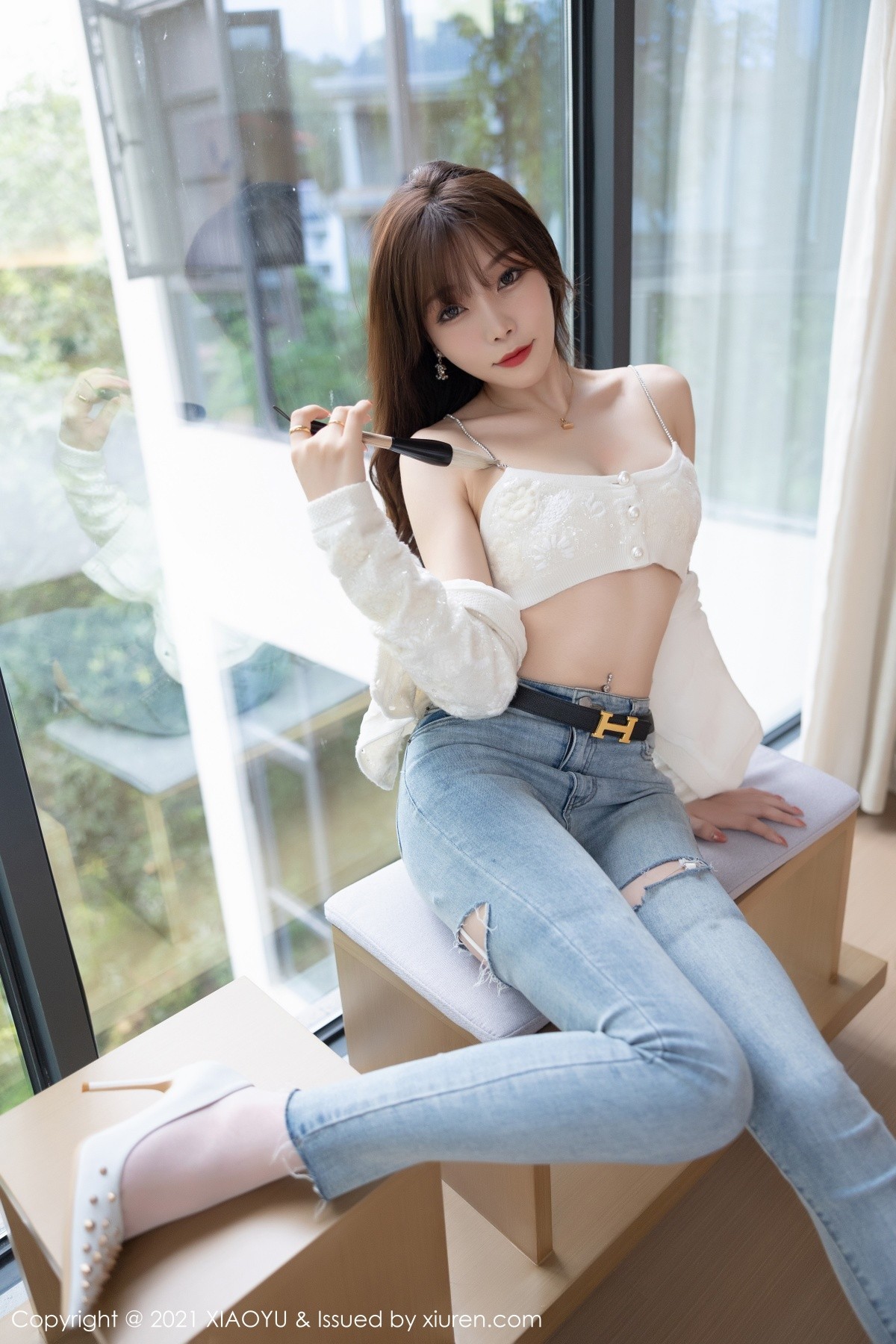 Jpxgyw.com_[XiaoYu画语界]Vol.627_女神芝芝Booty私房脱牛仔裤露情趣内衣配白丝吊袜诱惑写真86P