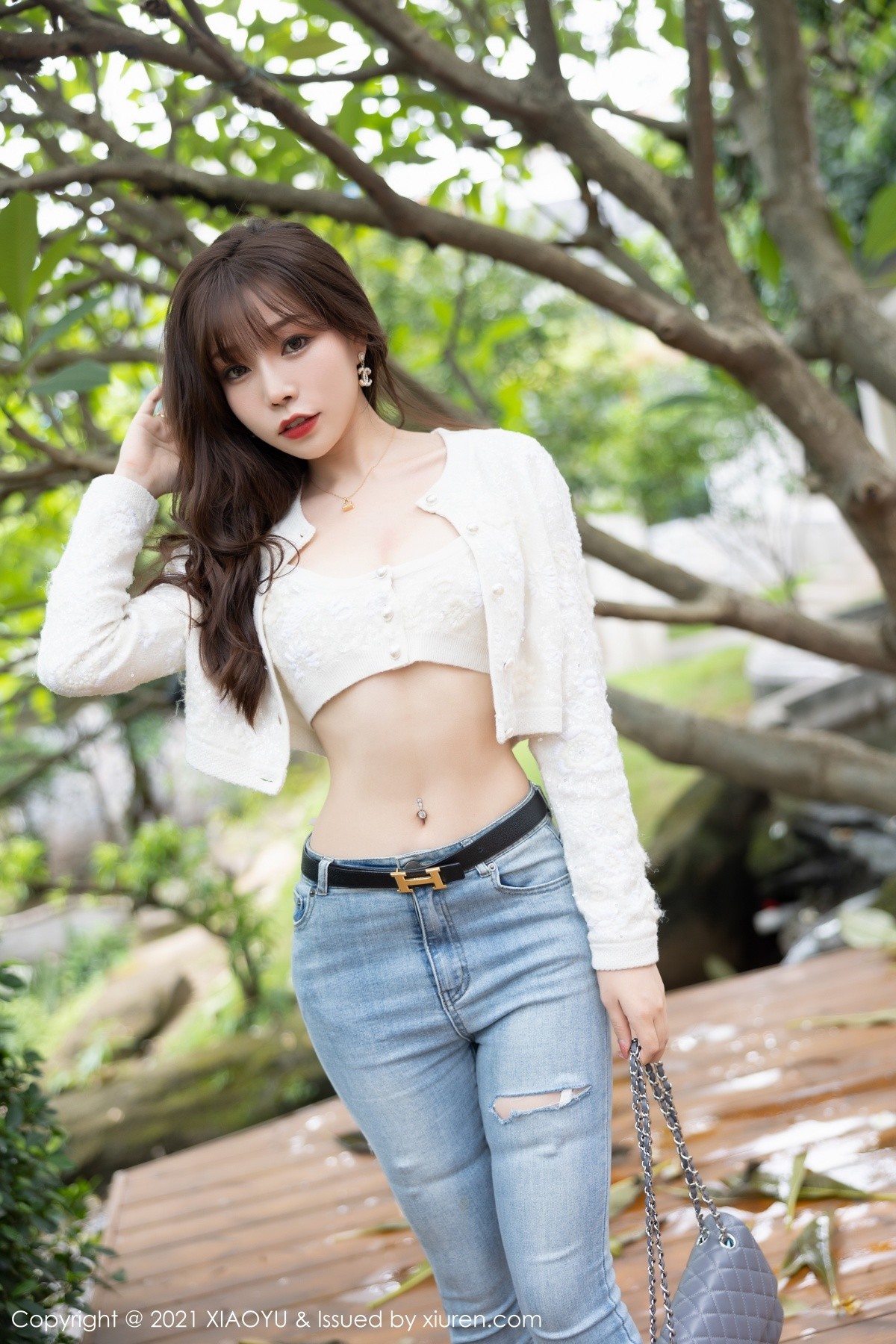 Jpxgyw.com_[XiaoYu画语界]Vol.627_女神芝芝Booty私房脱牛仔裤露情趣内衣配白丝吊袜诱惑写真86P