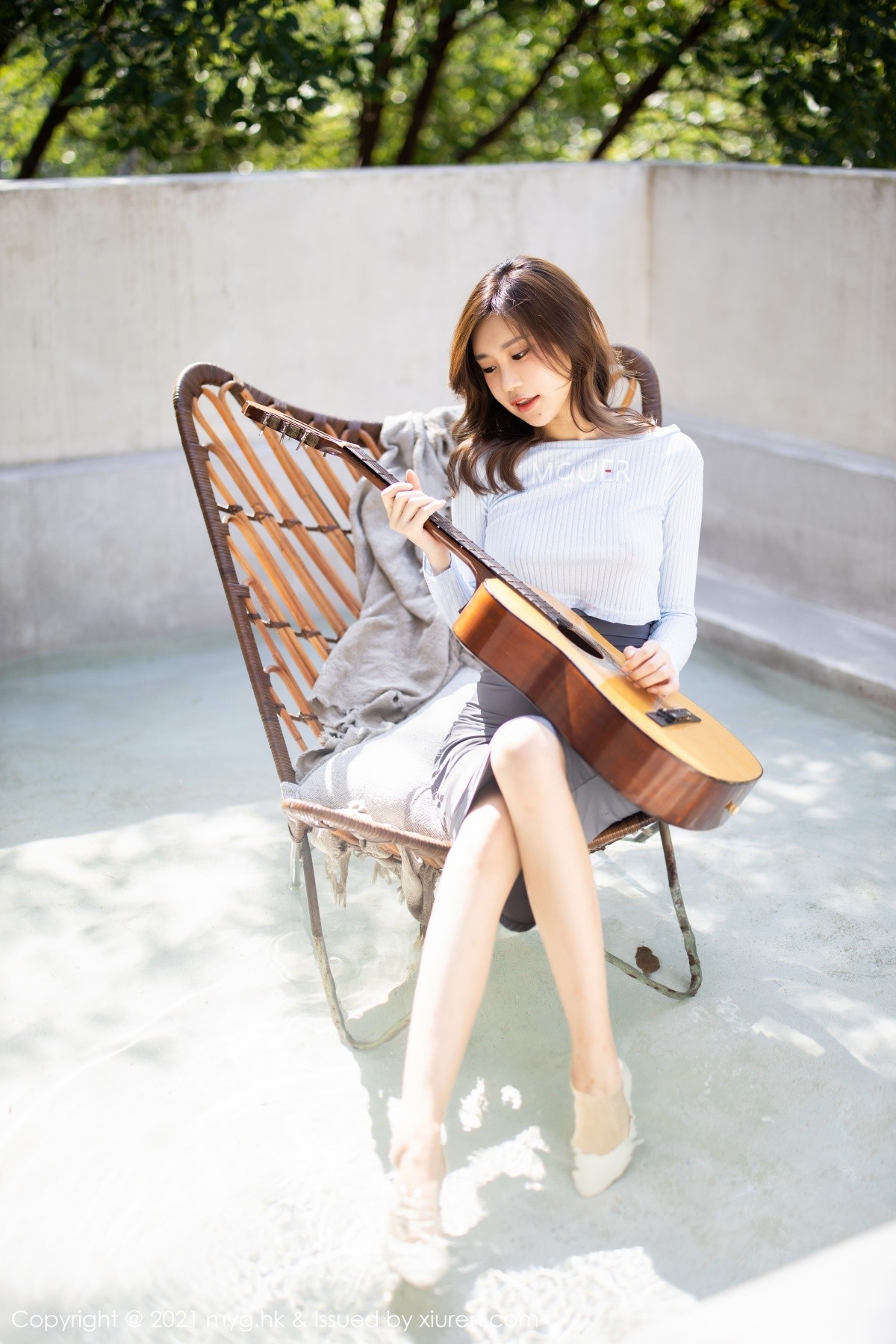 Jpxgyw.com_[MyGirl美媛馆]Vol.600_女神绮里嘉ula长三角旅拍吉他妹妹主题户外秀完美身材诱惑写真56P
