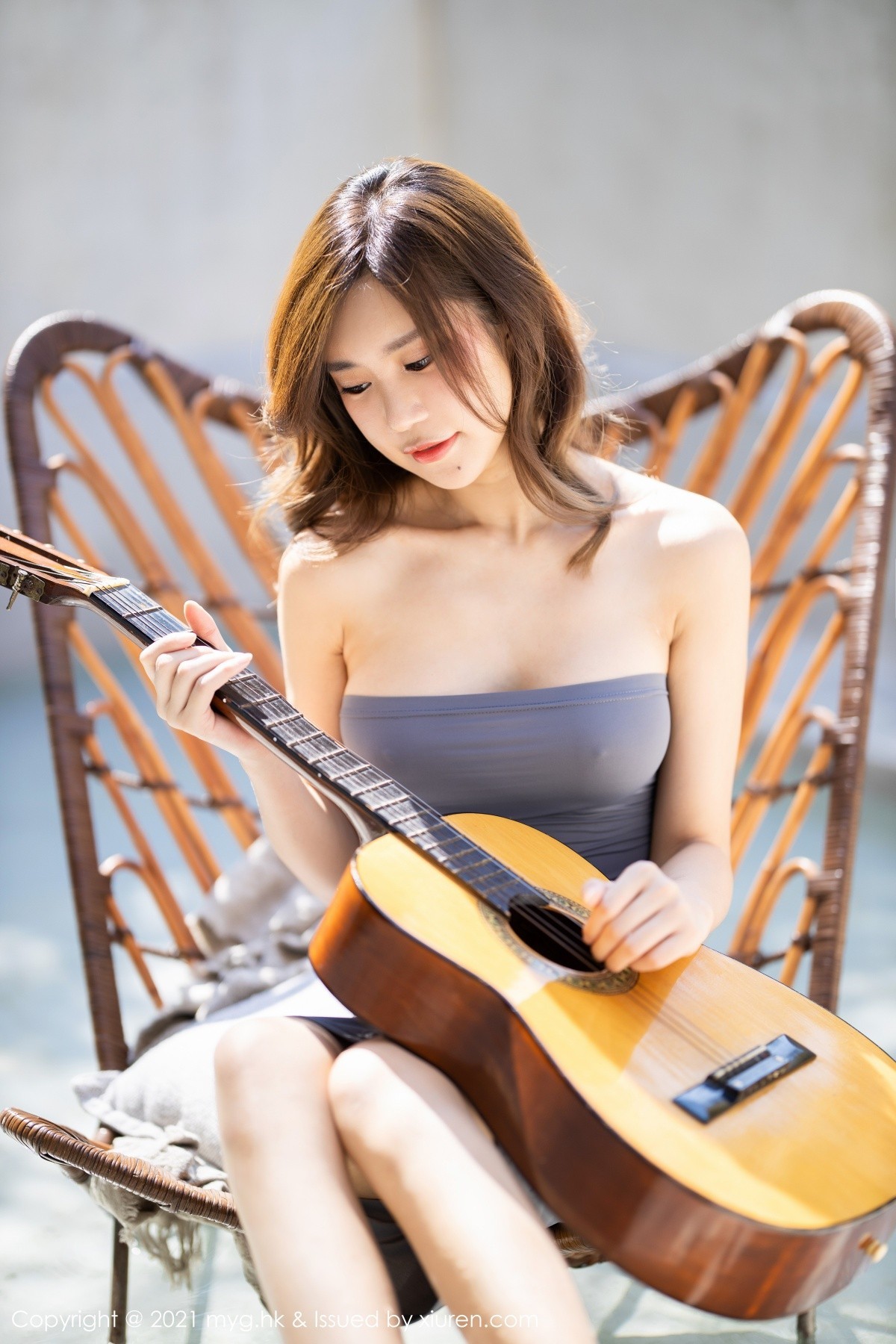 Jpxgyw.com_[MyGirl美媛馆]Vol.600_女神绮里嘉ula长三角旅拍吉他妹妹主题户外秀完美身材诱惑写真56P