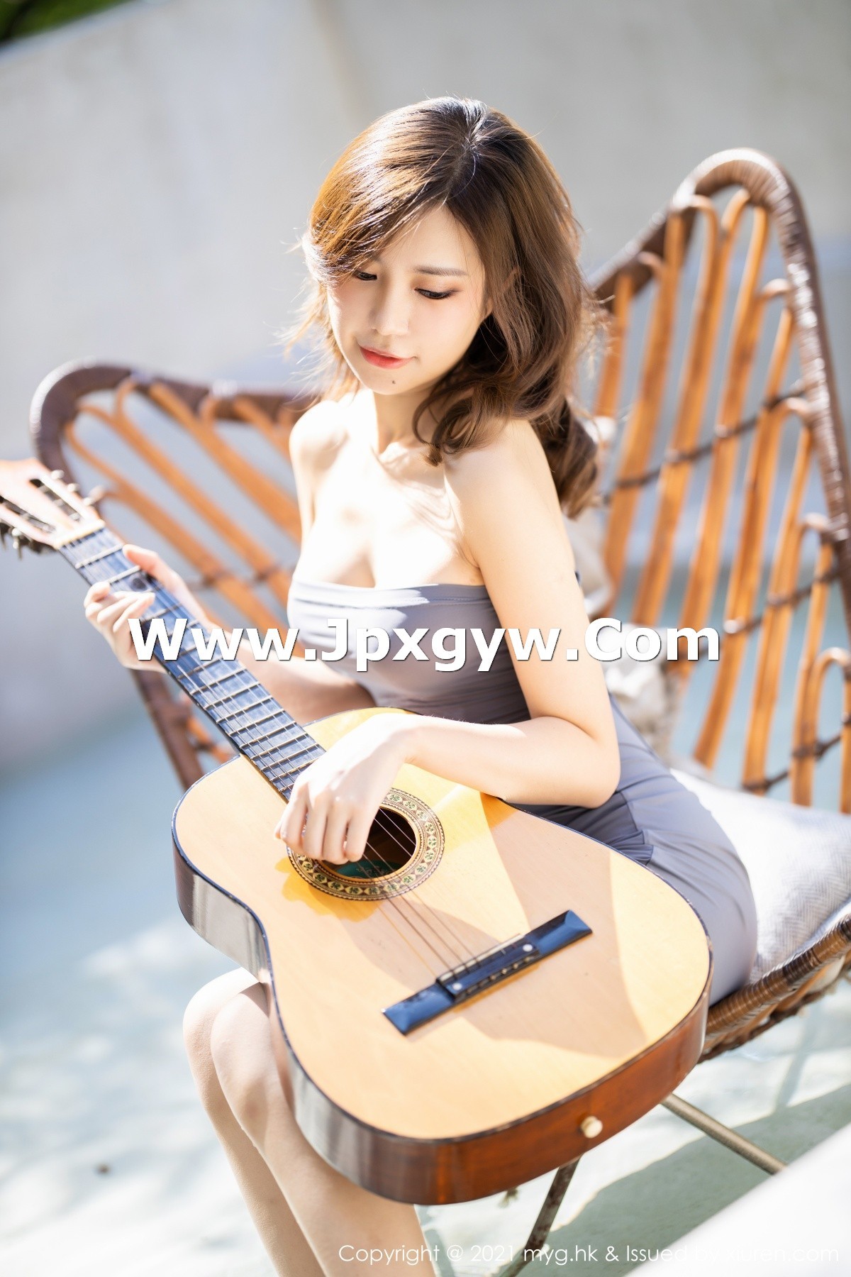 Jpxgyw.com_[MyGirl美媛馆]Vol.600_女神绮里嘉ula长三角旅拍吉他妹妹主题户外秀完美身材诱惑写真56P