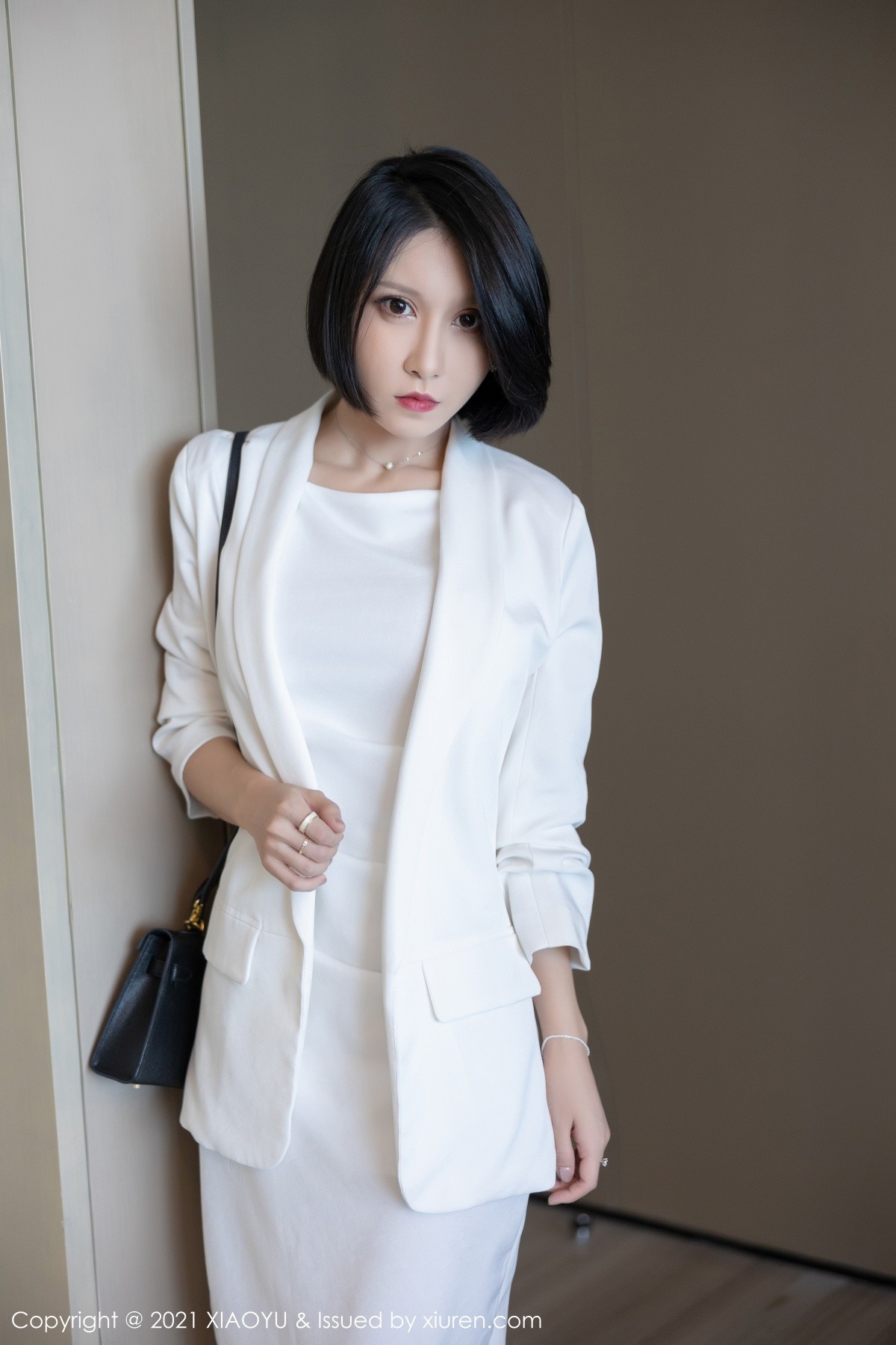 Jpxgyw.com_[XiaoYu画语界]Vol.630_模特潘朵拉Laa私房洁白服饰半脱露肉丝裤袜秀完美身材诱惑写真81P