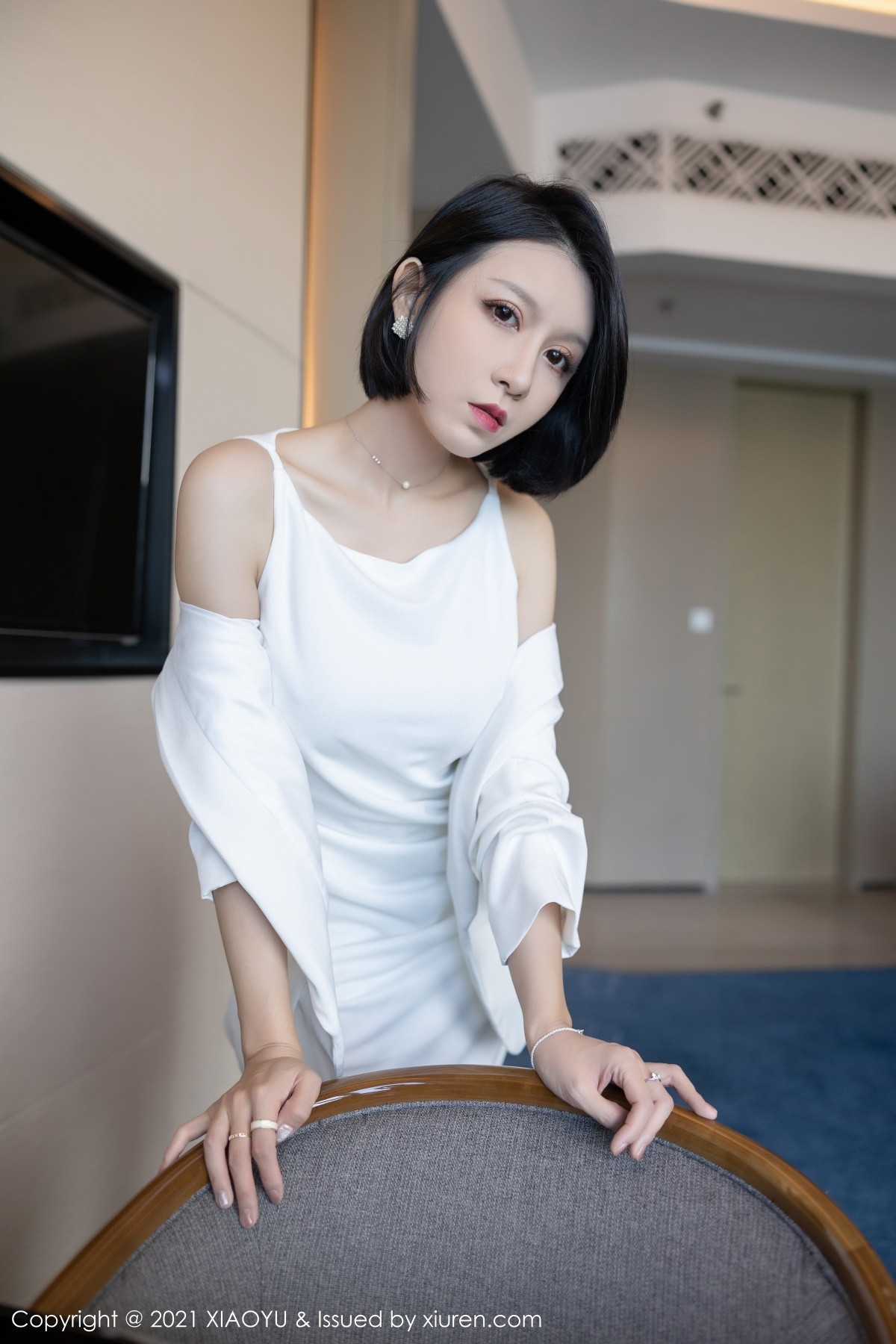 Jpxgyw.com_[XiaoYu画语界]Vol.630_模特潘朵拉Laa私房洁白服饰半脱露肉丝裤袜秀完美身材诱惑写真81P