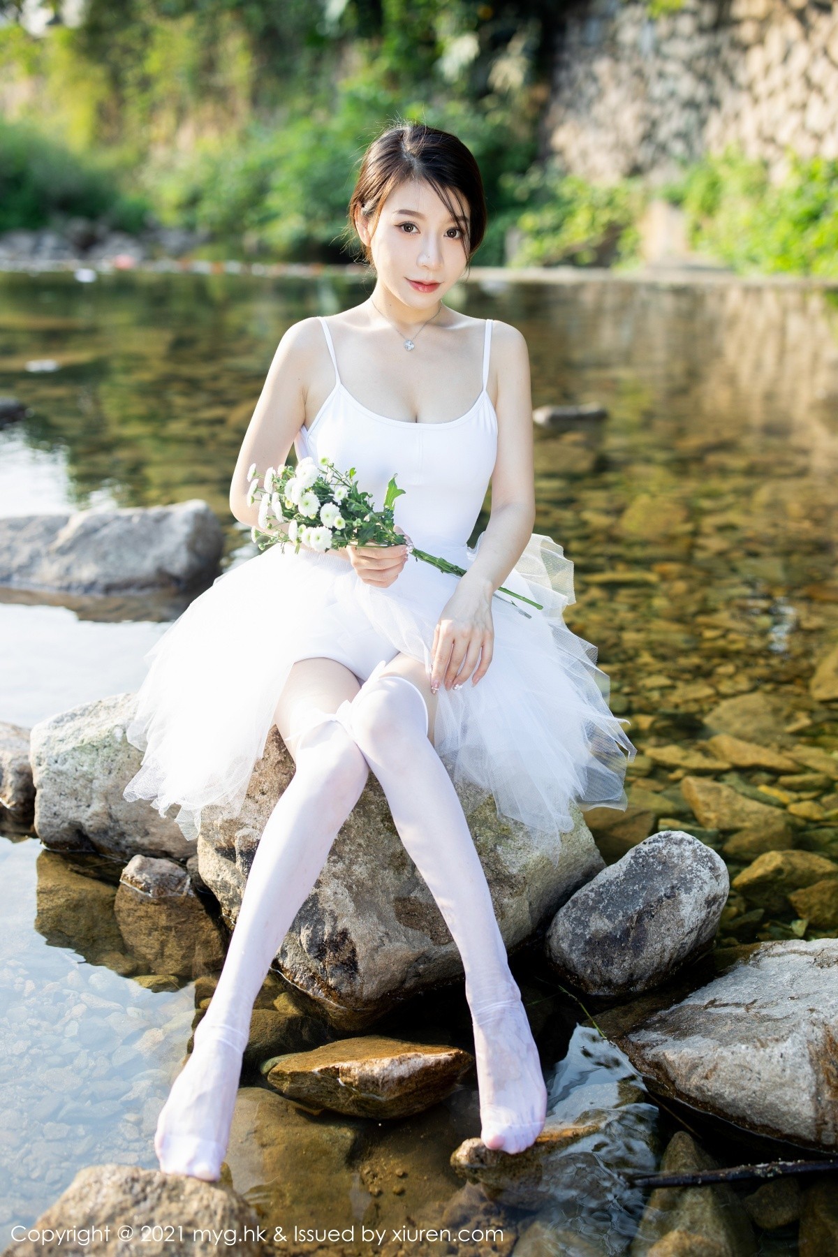 Jpxgyw.com_[MyGirl美媛馆]Vol.601_模特vetiver嘉宝贝儿长三角旅拍户外洁白芭蕾服饰湿身诱惑写真85P