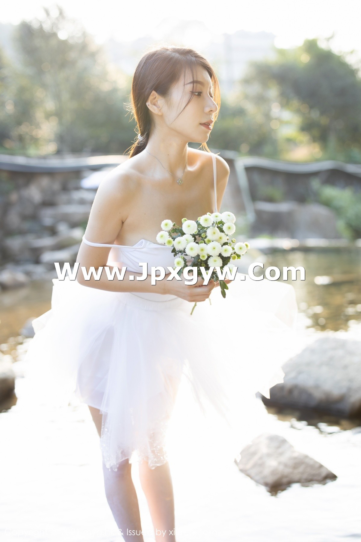 Jpxgyw.com_[MyGirl美媛馆]Vol.601_模特vetiver嘉宝贝儿长三角旅拍户外洁白芭蕾服饰湿身诱惑写真85P