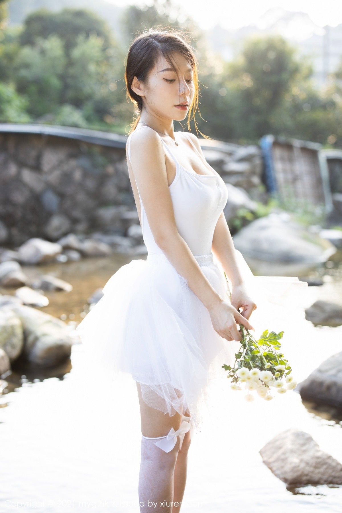 Jpxgyw.com_[MyGirl美媛馆]Vol.601_模特vetiver嘉宝贝儿长三角旅拍户外洁白芭蕾服饰湿身诱惑写真85P