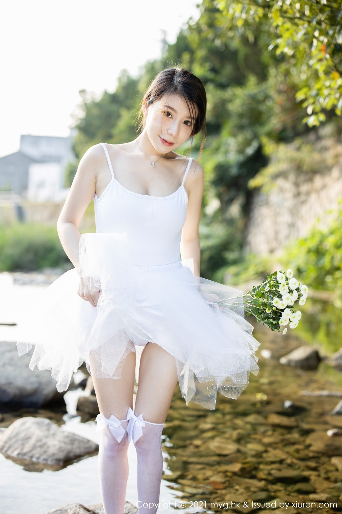 Jpxgyw.com_[MyGirl美媛馆]Vol.601_模特vetiver嘉宝贝儿长三角旅拍户外洁白芭蕾服饰湿身诱惑写真85P