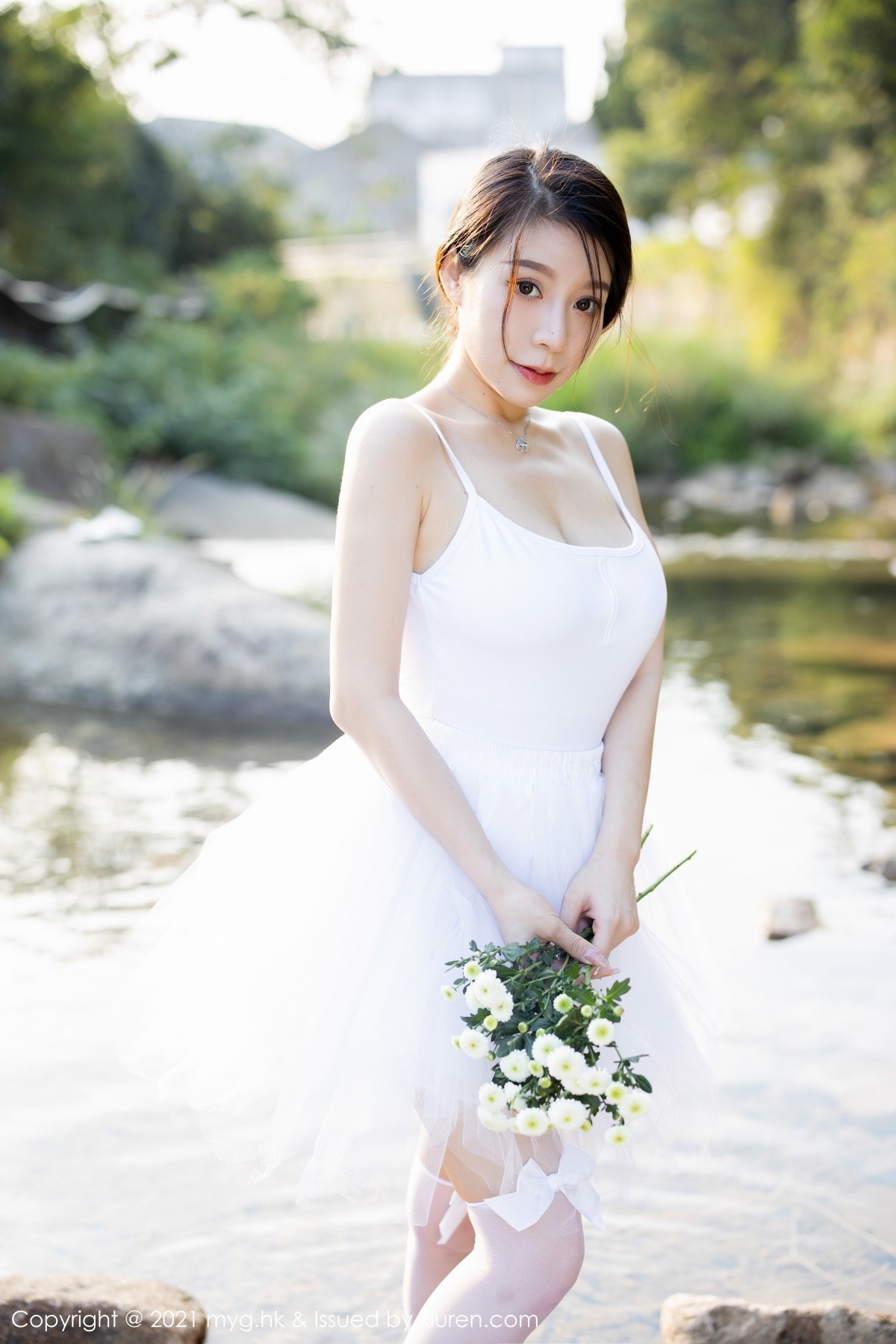 Jpxgyw.com_[MyGirl美媛馆]Vol.601_模特vetiver嘉宝贝儿长三角旅拍户外洁白芭蕾服饰湿身诱惑写真85P