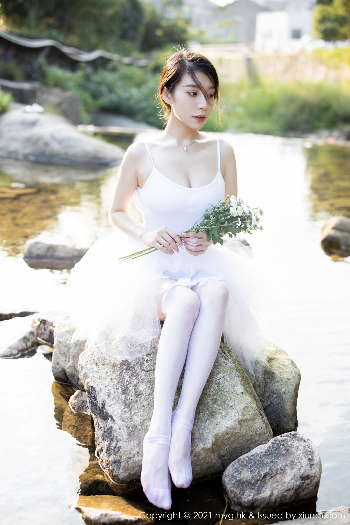 Jpxgyw.com_[MyGirl美媛馆]Vol.601_模特vetiver嘉宝贝儿长三角旅拍户外洁白芭蕾服饰湿身诱惑写真85P