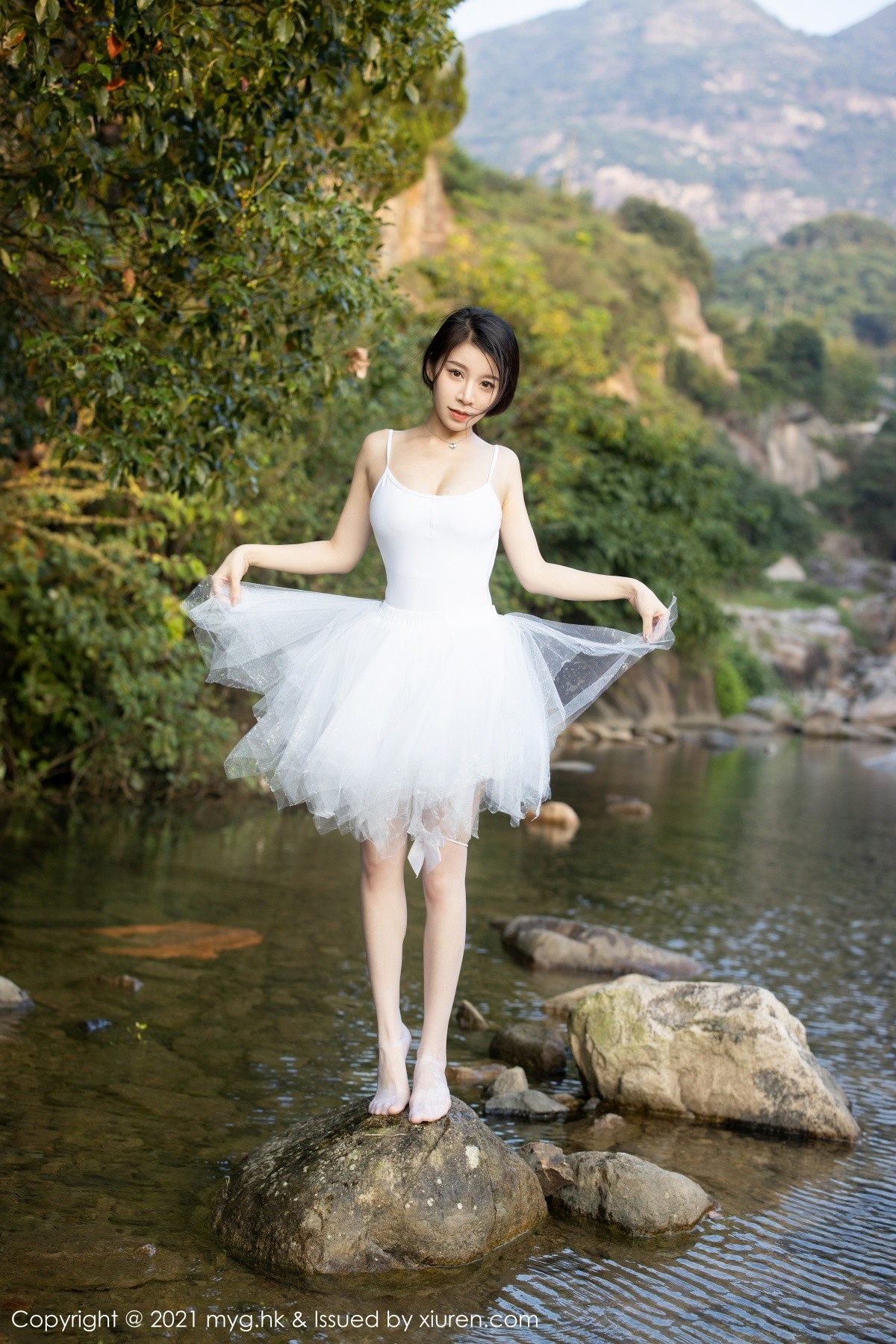 Jpxgyw.com_[MyGirl美媛馆]Vol.601_模特vetiver嘉宝贝儿长三角旅拍户外洁白芭蕾服饰湿身诱惑写真85P
