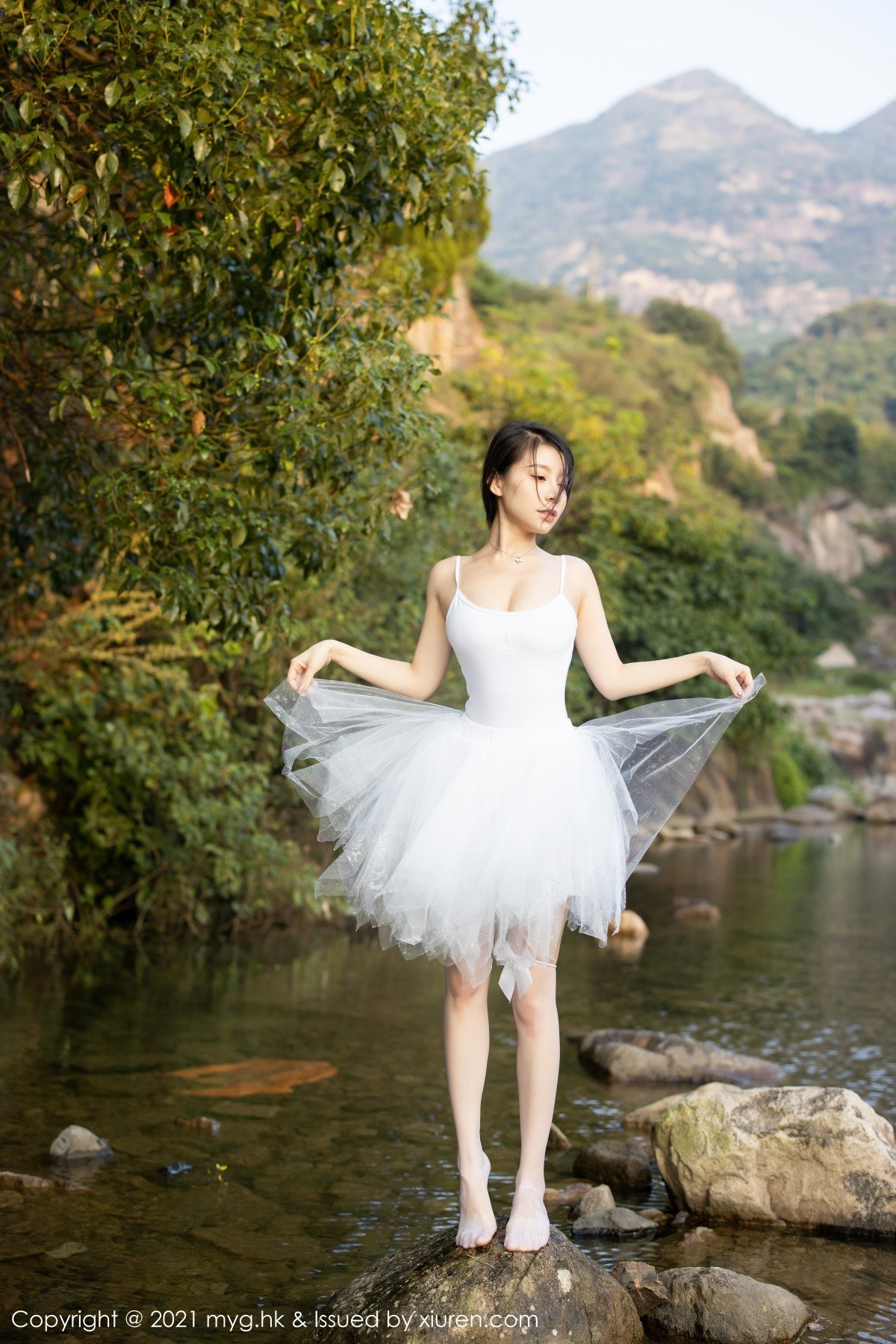 Jpxgyw.com_[MyGirl美媛馆]Vol.601_模特vetiver嘉宝贝儿长三角旅拍户外洁白芭蕾服饰湿身诱惑写真85P