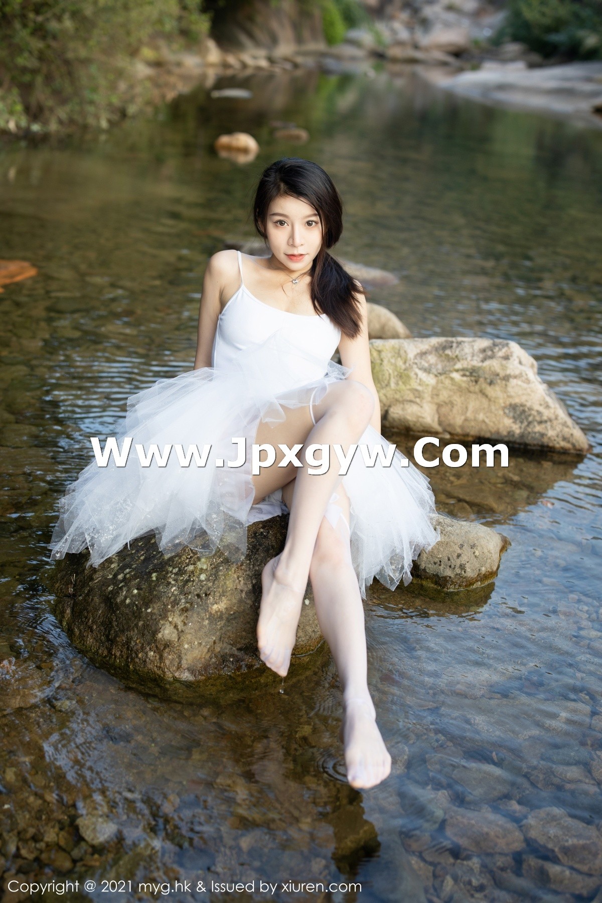 Jpxgyw.com_[MyGirl美媛馆]Vol.601_模特vetiver嘉宝贝儿长三角旅拍户外洁白芭蕾服饰湿身诱惑写真85P