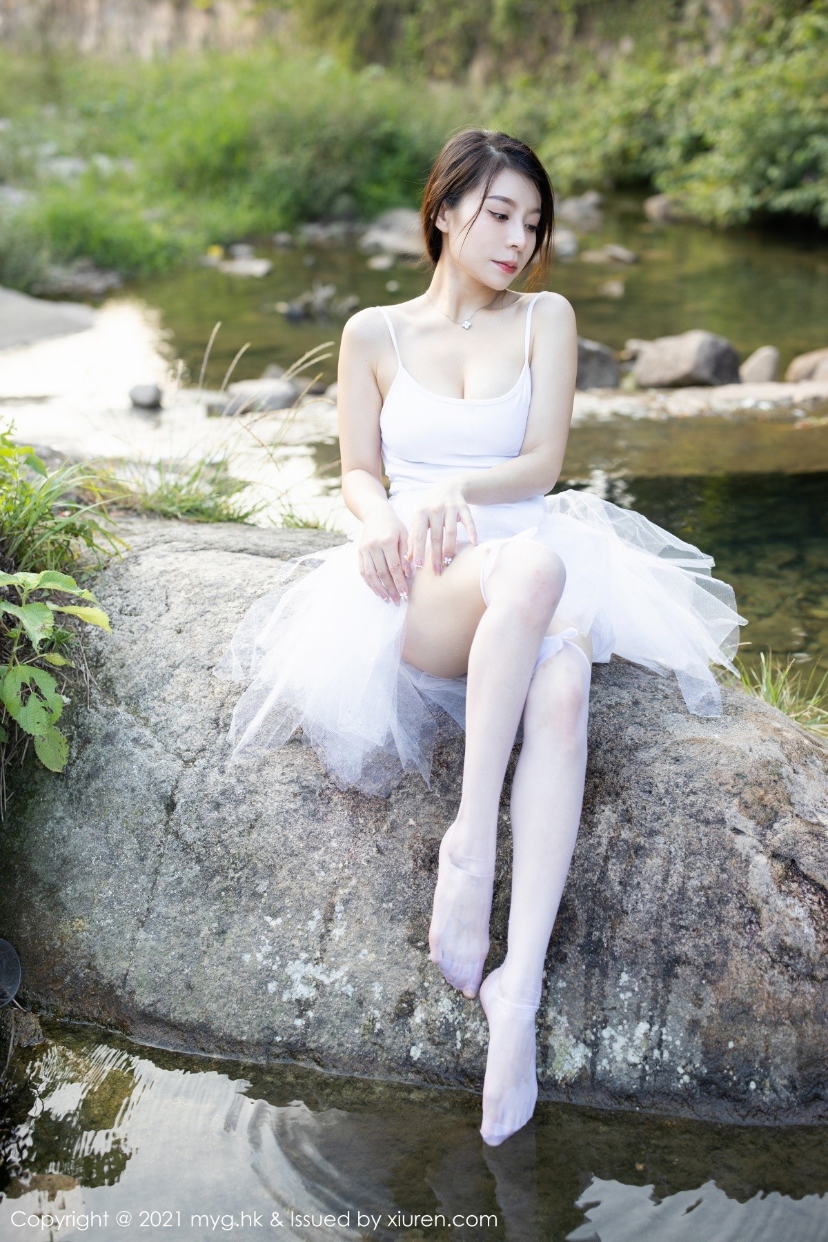 Jpxgyw.com_[MyGirl美媛馆]Vol.601_模特vetiver嘉宝贝儿长三角旅拍户外洁白芭蕾服饰湿身诱惑写真85P