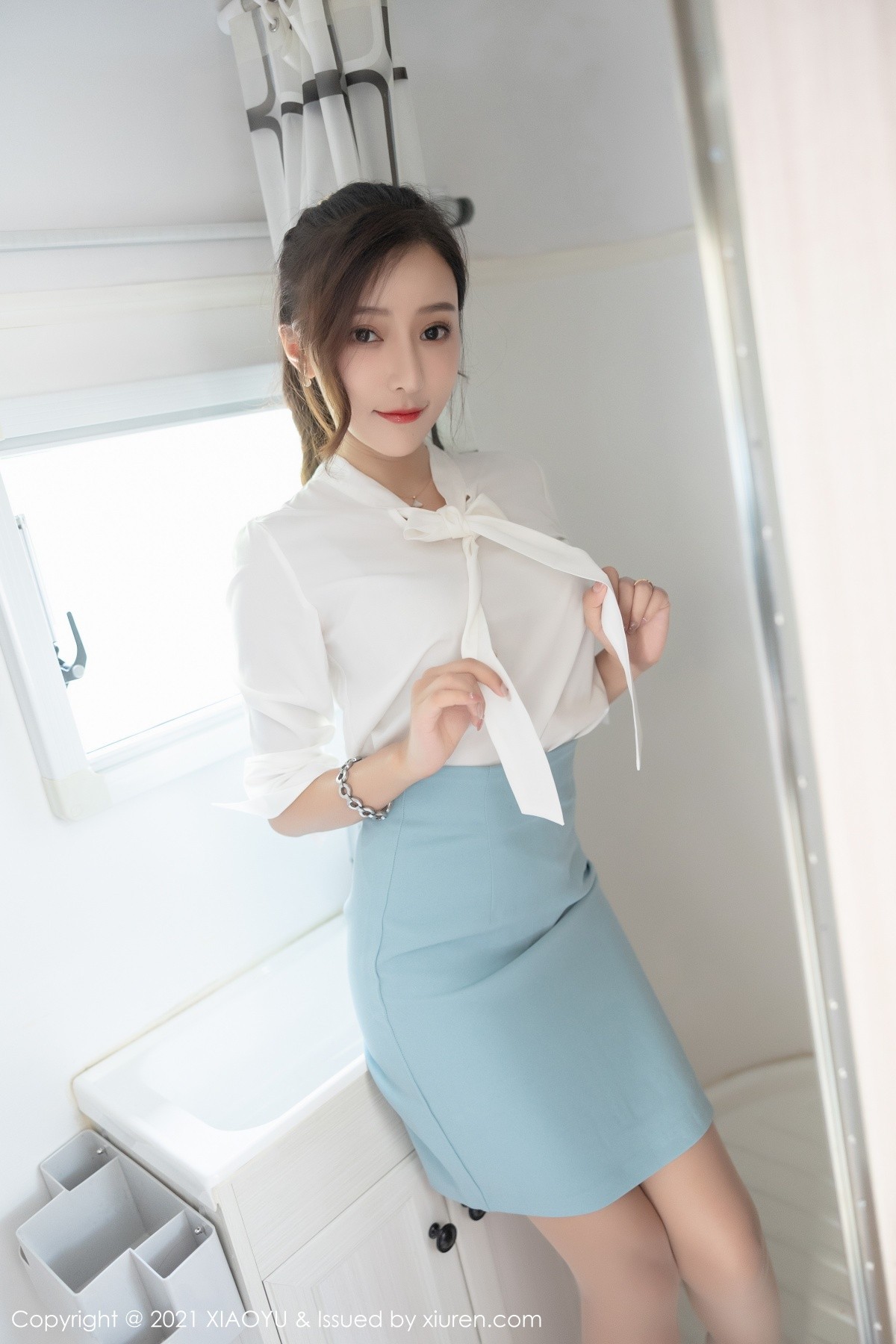 Jpxgyw.com_[XiaoYu画语界]Vol.635_女神王馨瑶yanni淡雅OL着装私房超薄肉丝裤袜撩人诱惑写真98P