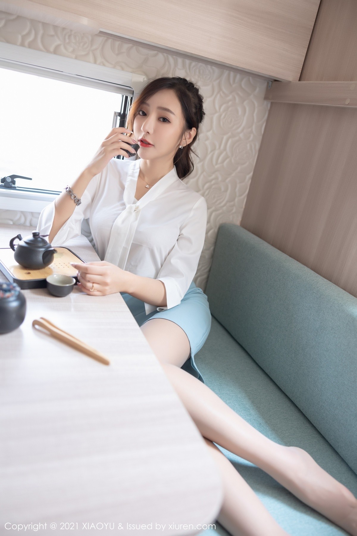 Jpxgyw.com_[XiaoYu画语界]Vol.635_女神王馨瑶yanni淡雅OL着装私房超薄肉丝裤袜撩人诱惑写真98P