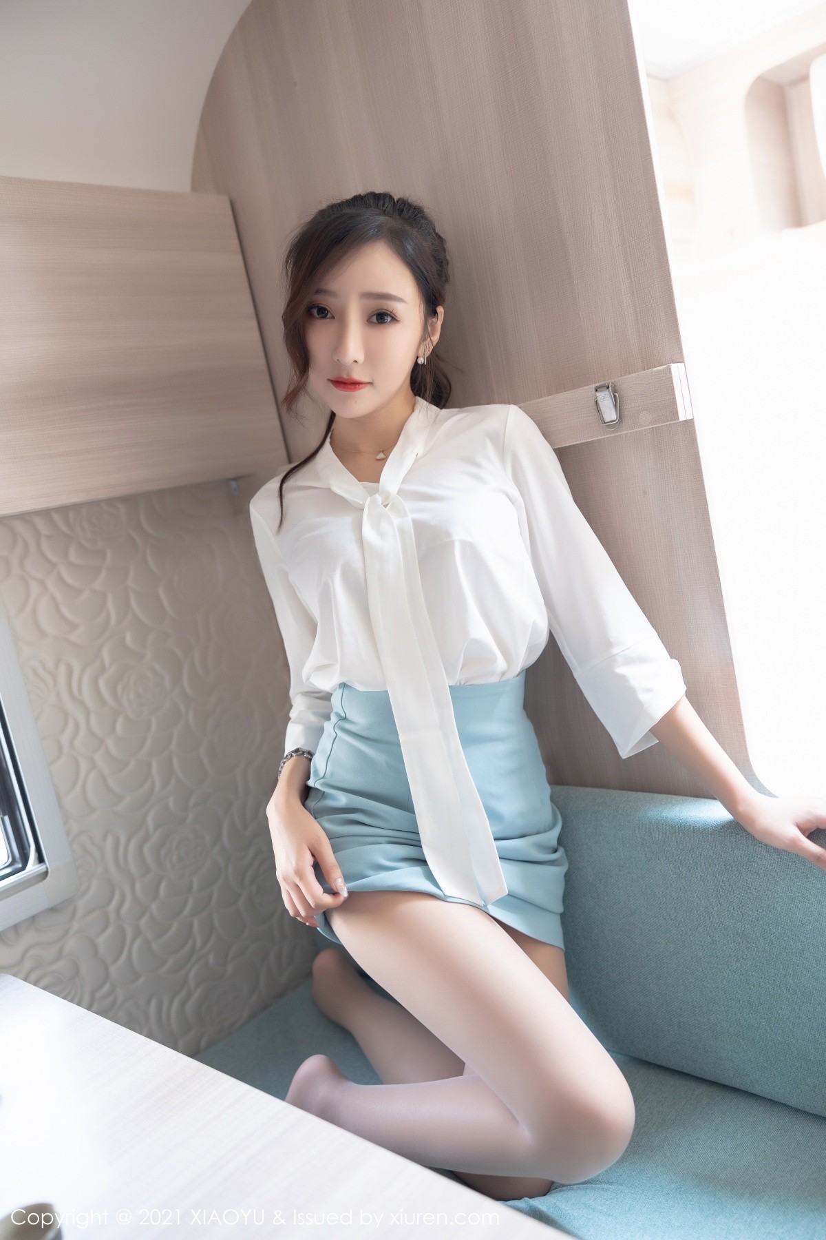 Jpxgyw.com_[XiaoYu画语界]Vol.635_女神王馨瑶yanni淡雅OL着装私房超薄肉丝裤袜撩人诱惑写真98P