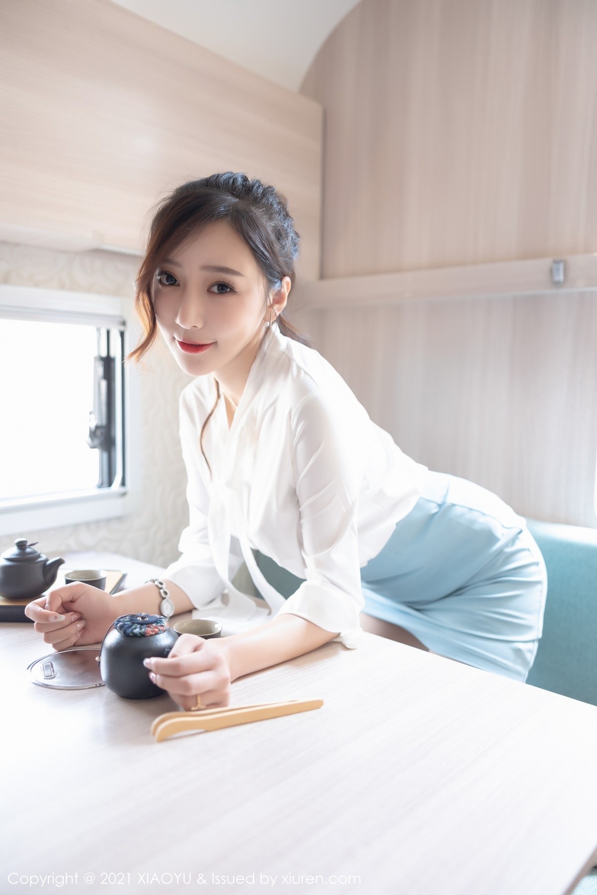 Jpxgyw.com_[XiaoYu画语界]Vol.635_女神王馨瑶yanni淡雅OL着装私房超薄肉丝裤袜撩人诱惑写真98P