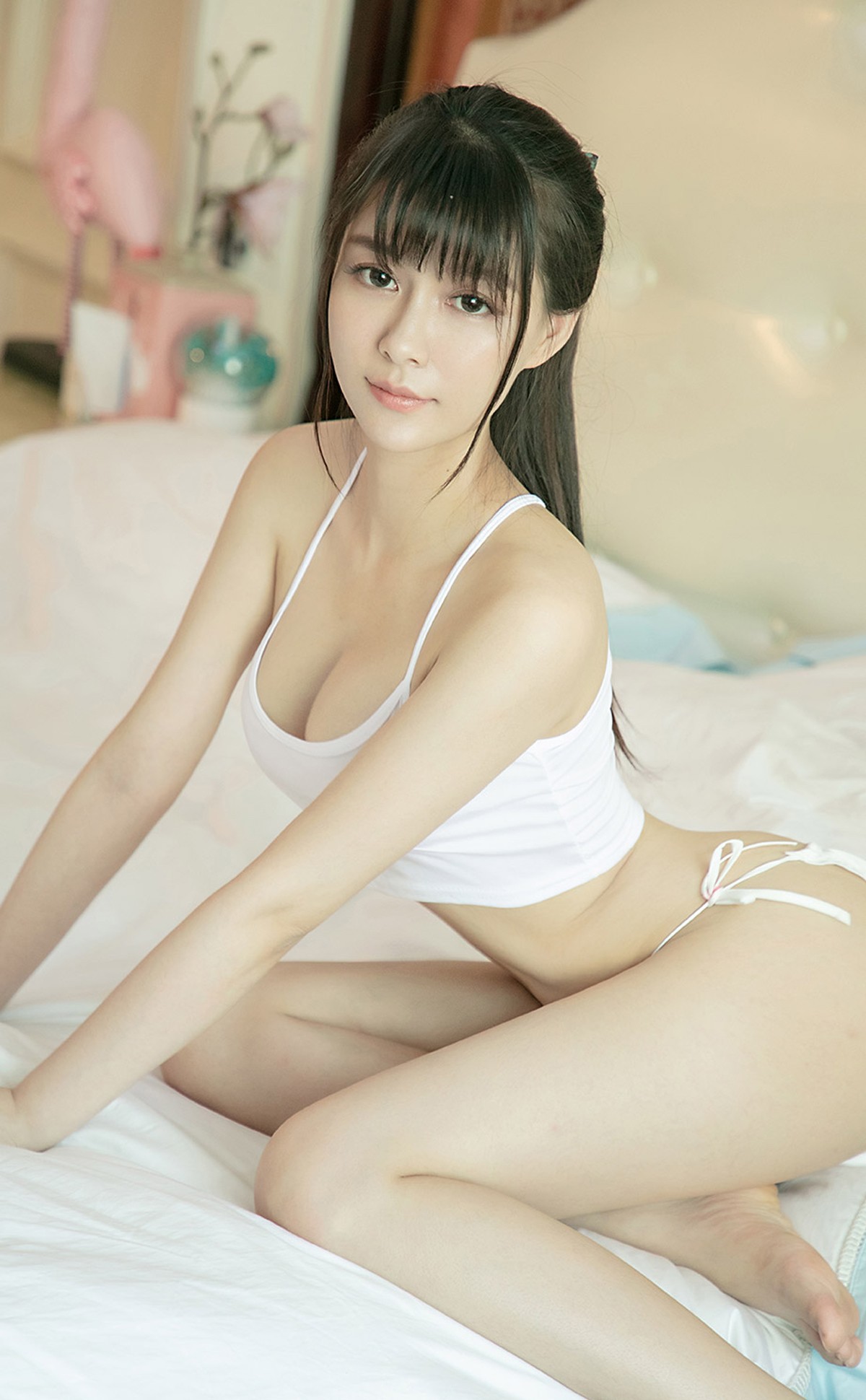Jpxgyw.com_[Ugirls爱尤物]No.2196_尤果合辑孟十朵等7大美女私房性感内衣系列诱惑写真35P