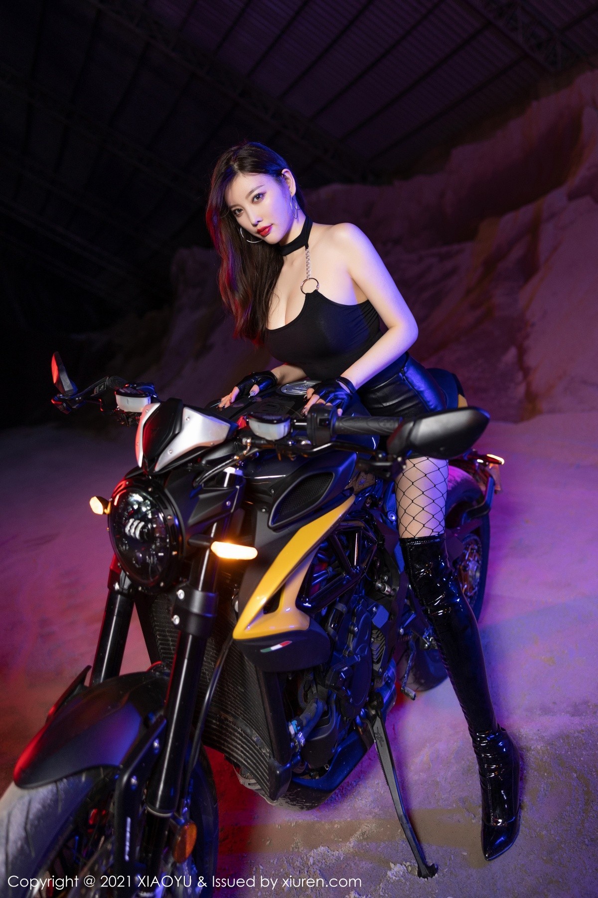 Jpxgyw.com_[XiaoYu画语界]Vol.638_女神杨晨晨sugar广西心愿旅拍机车女郎飒爽皮靴网袜魅惑写真74P