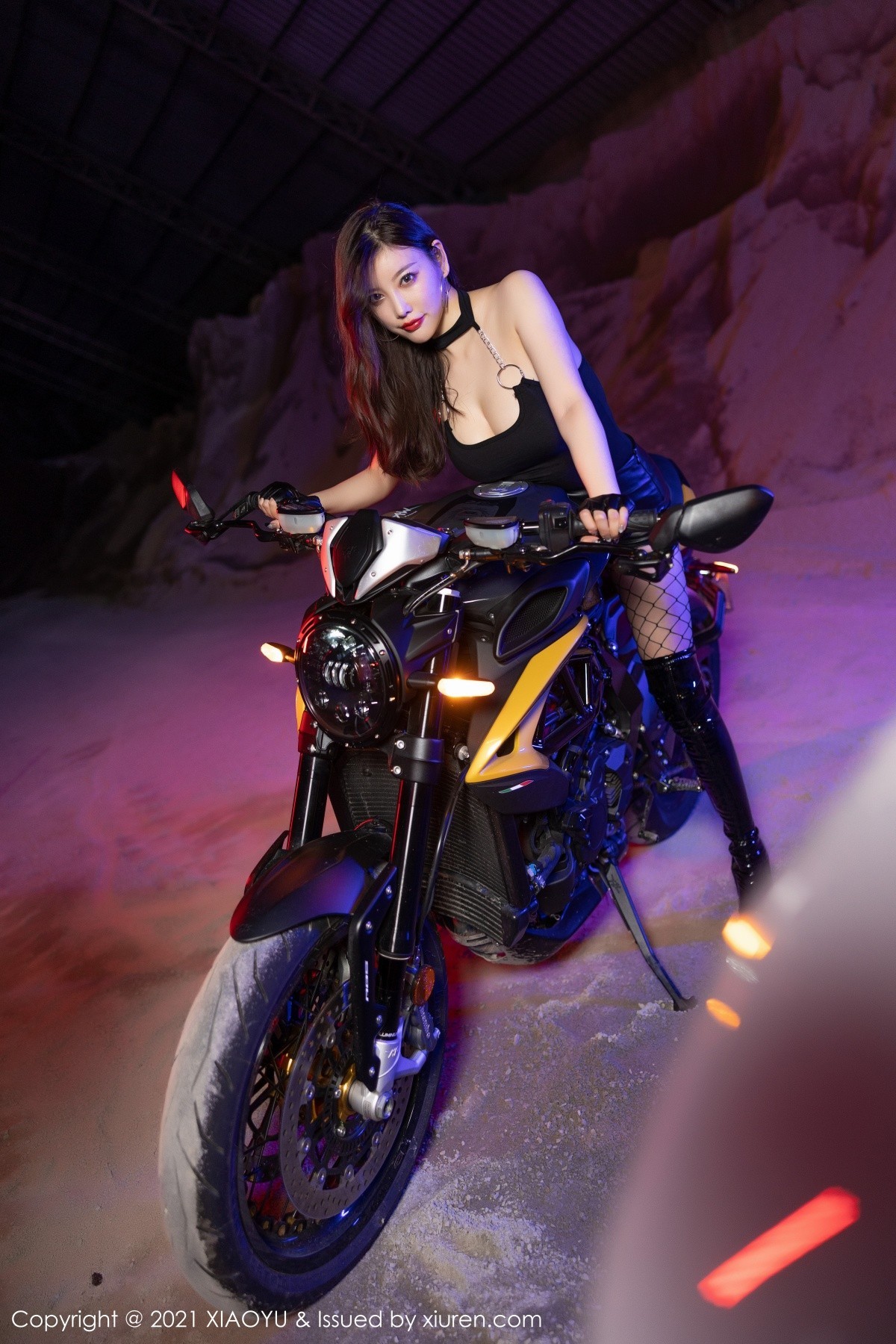 Jpxgyw.com_[XiaoYu画语界]Vol.638_女神杨晨晨sugar广西心愿旅拍机车女郎飒爽皮靴网袜魅惑写真74P