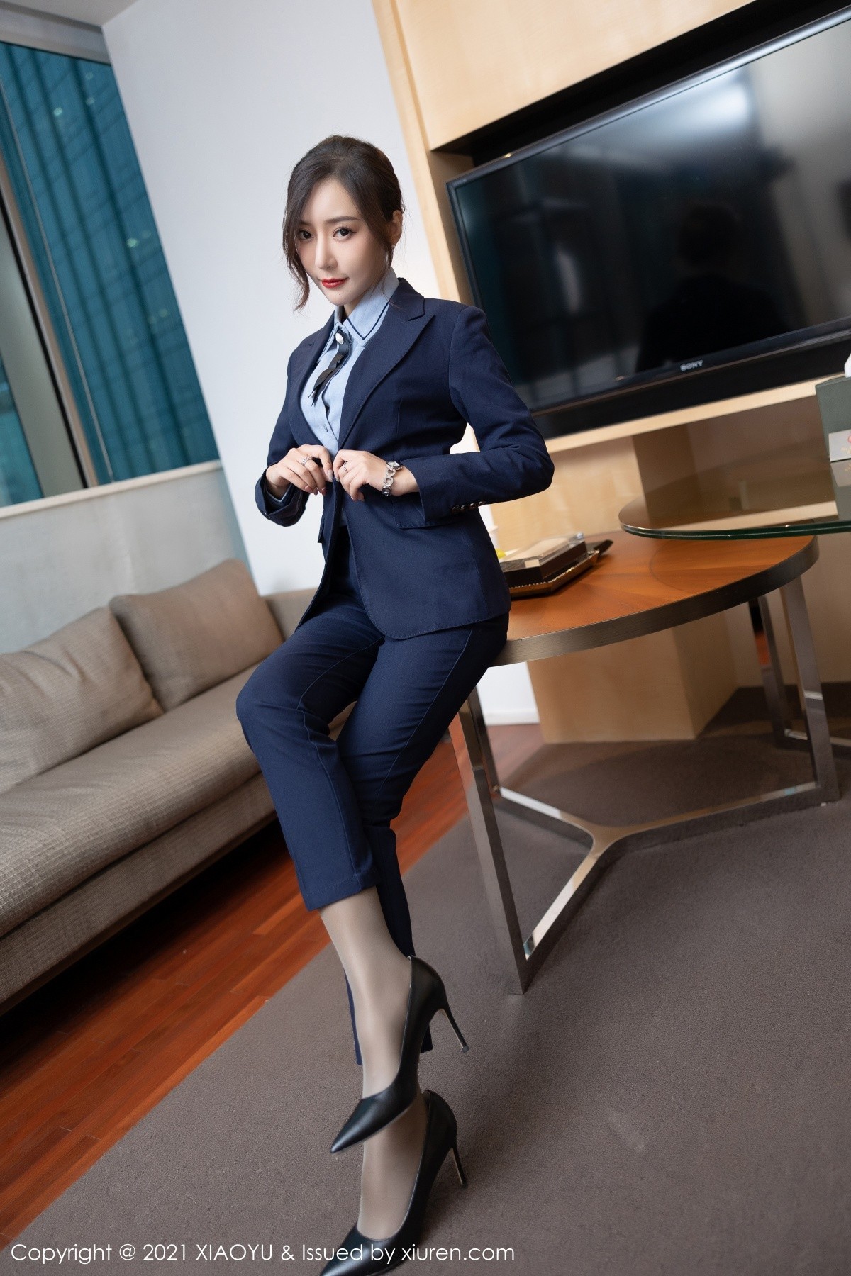Jpxgyw.com_[XiaoYu画语界]Vol.639_女神王馨瑶yanni典雅职业OL主题半脱秀完美身材诱惑写真73P