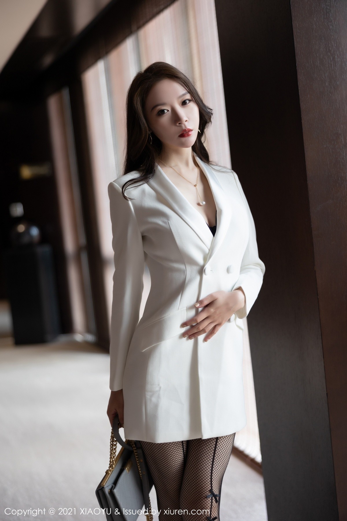 Jpxgyw.com_[XiaoYu画语界]Vol.646_模特梦心月私房半脱露黑色情趣内衣配黑丝渔网极致魅惑写真90P