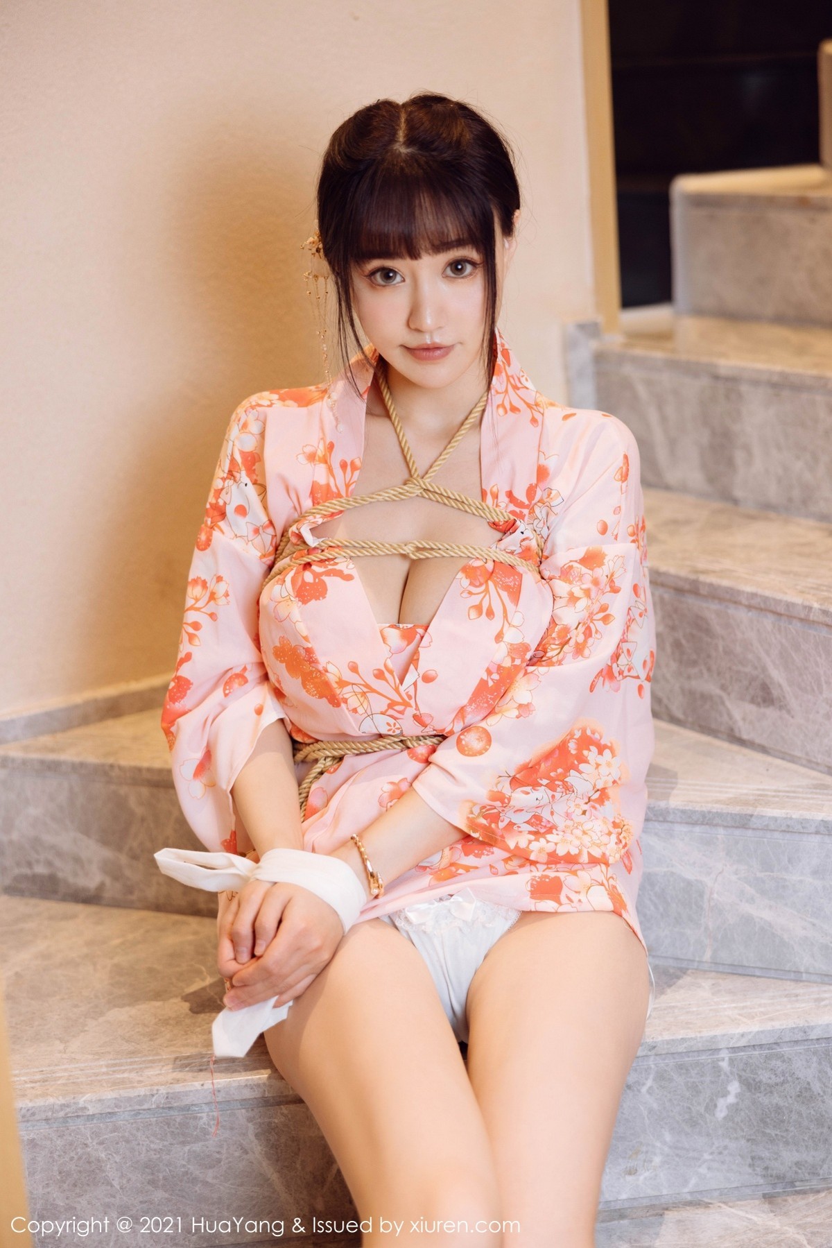 Jpxgyw.com_[HuaYang花漾]Vol.463_女神朱可儿Flower成都旅拍温泉内情趣捆绑露豪乳火辣诱惑写真61P