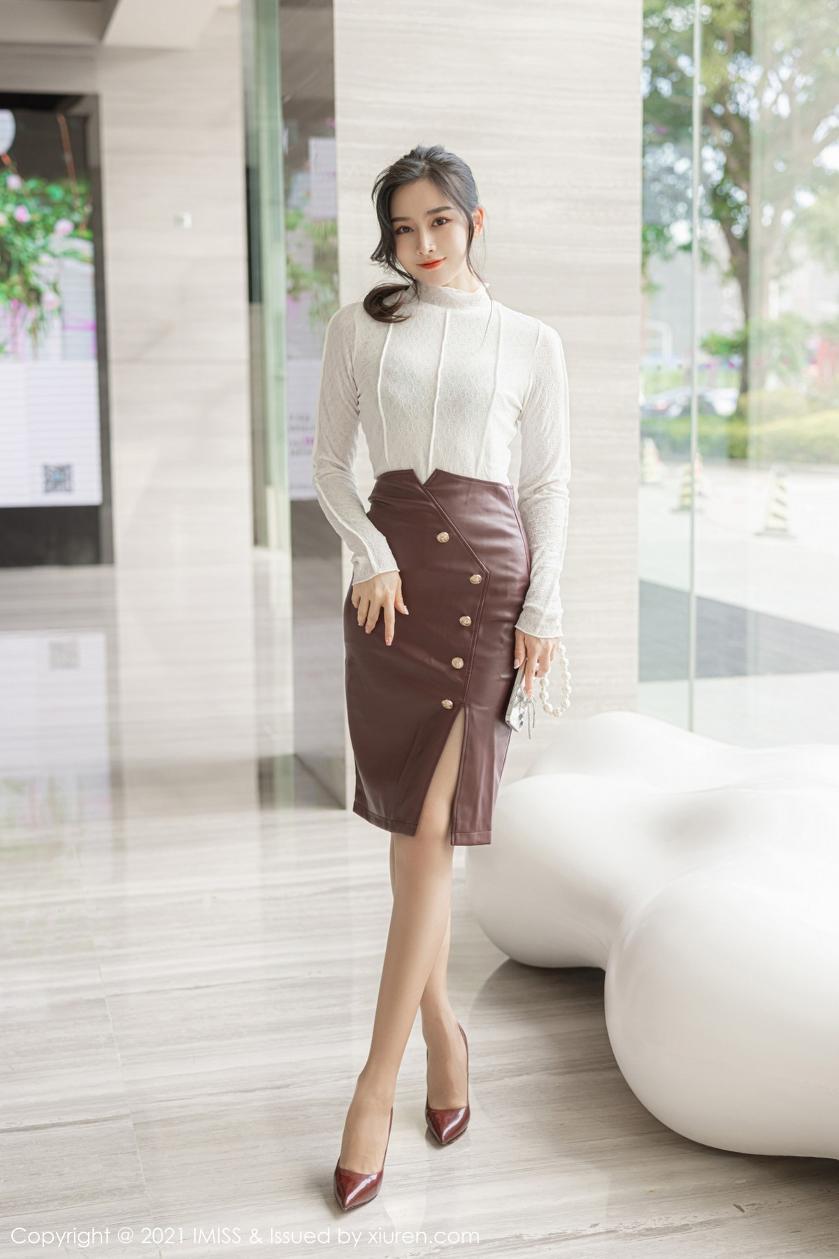 Jpxgyw.com_[IMISS爱蜜社]Vol.630_气质美女Vanessa私房半脱露性感透视内衣秀完美身材诱惑写真67P