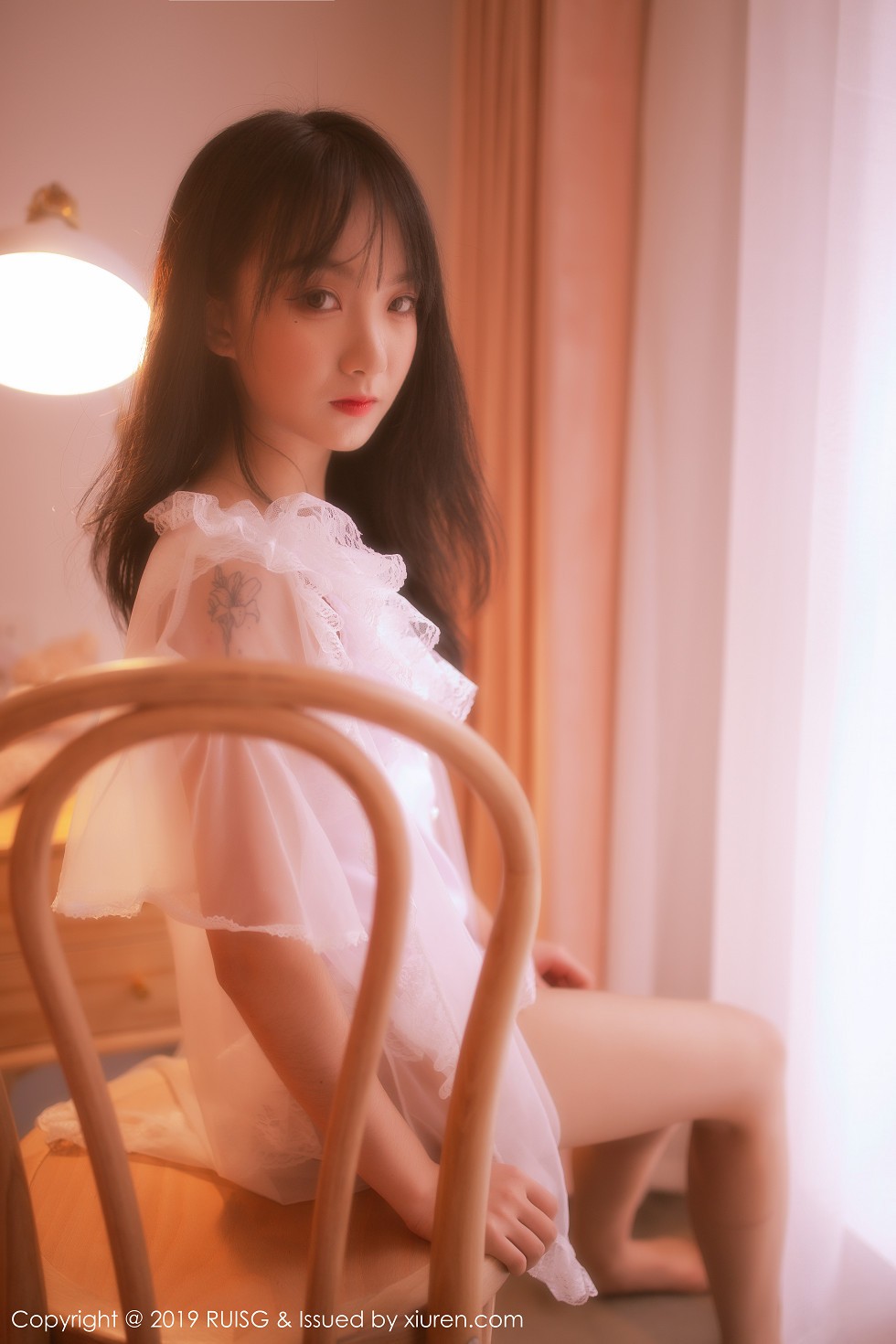 Jpxgyw.com_[RUISG瑞丝馆]VOL.085_新人妹子小葡萄miki私房梦幻光线诱人蕾丝内衣唯美诱惑写真43P