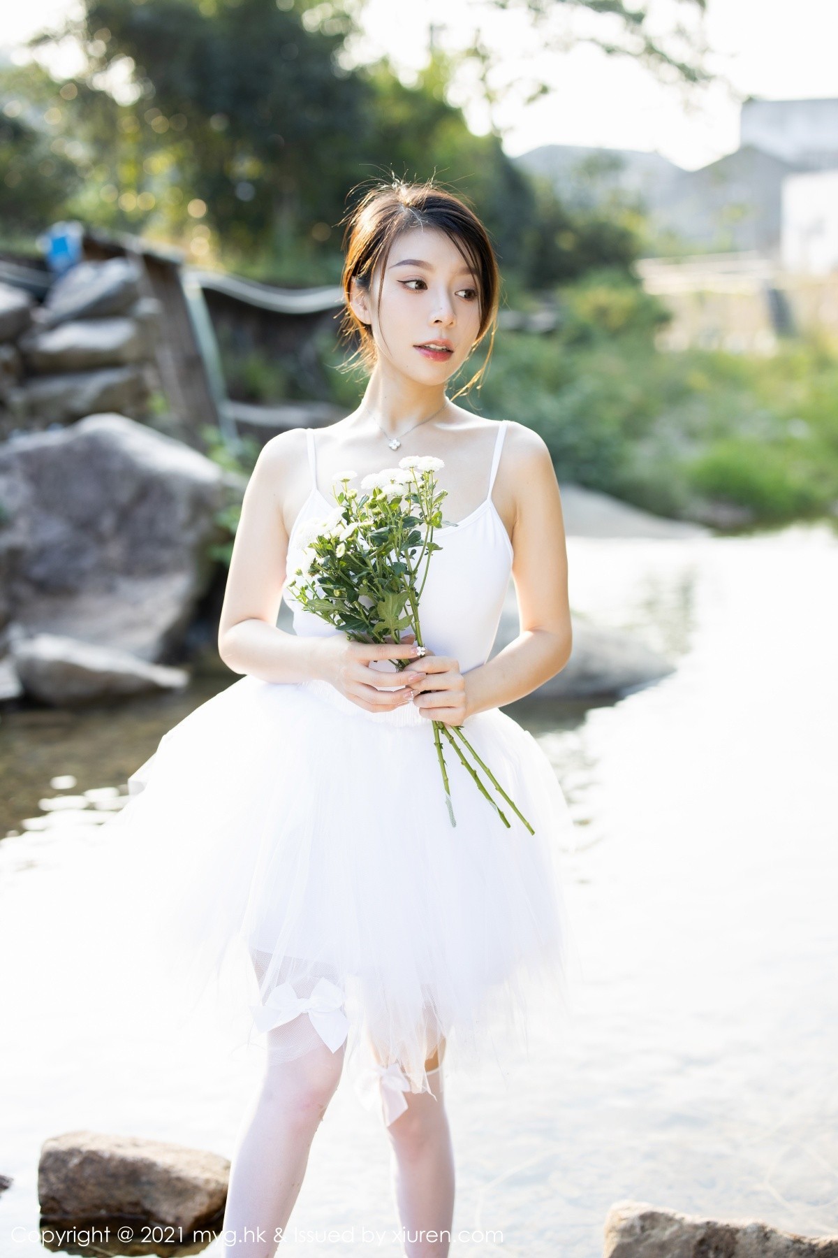 Jpxgyw.com_[MyGirl美媛馆]Vol.601_模特vetiver嘉宝贝儿长三角旅拍户外洁白芭蕾服饰湿身诱惑写真85P