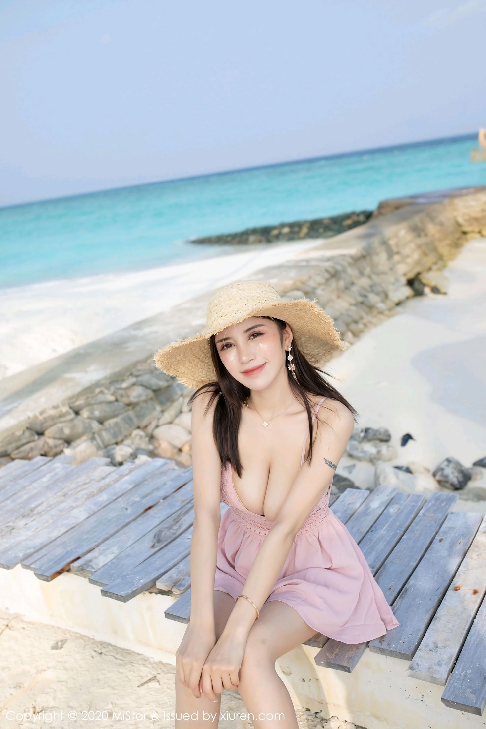 Jpxgyw.com_[MiStar魅妍社]Vol.324_女神陈思琪Art马尔代夫旅拍沙滩性感比基尼完美诱惑写真43P