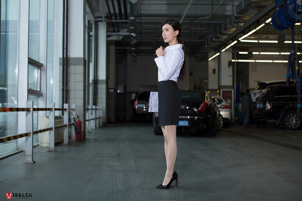 Jpxgyw.com_[MissLeg蜜丝]钻石版NO.V005_嫩模赵智妍白衬衣黑短裙配闪亮肉丝秀完美身材写真63P