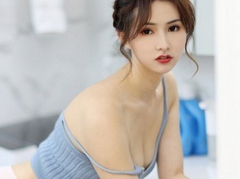 Vol.521_新人车模墨韩迷人吊带抹胸内衣配粉色内裤迷人骚扰写真38P