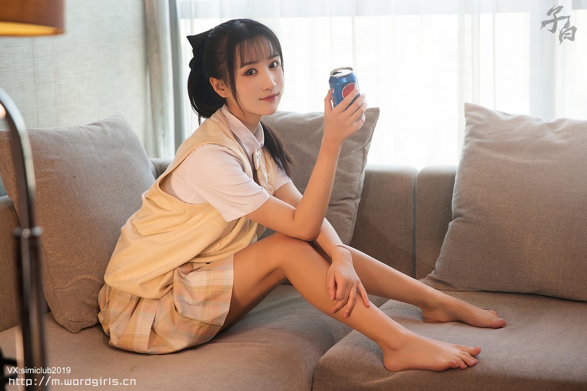 Jpxgyw.com_[Toutiao头条女神]No.863_嫩模婴宁清纯少女主题私房性感百褶裙秀白嫩美腿迷人写真32P