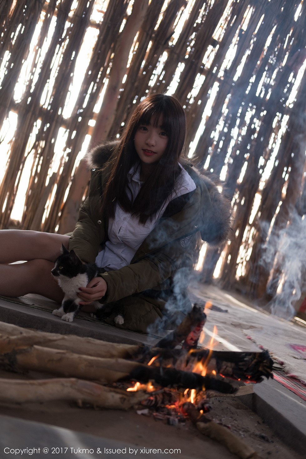 Jpxgyw.com_[Tukmo兔几盟]Vol.103_嫩模球球沙漠之旅军大衣下的白衬衣黑色内衣完美身材写真42P