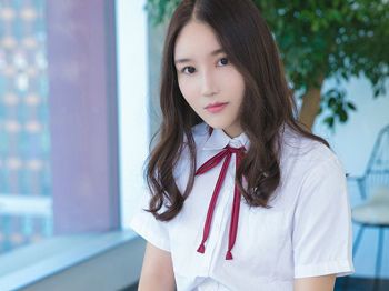 2017.11.26_嫩模魏扭扭性感学姐装半脱秀白色蕾丝内裤写真50P