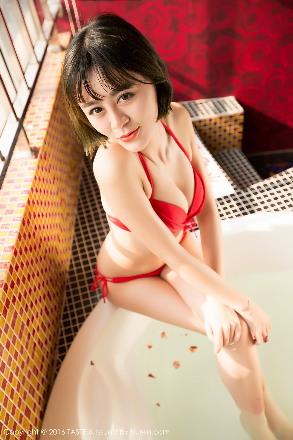 Jpxgyw.com_[Taste顽味生活]Vol.014_嫩模汪萌萌浴缸里红色比基尼湿身秀完美曲线写真45P