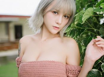 Vol.127_嫩模夏美酱户外粉色缕空贴身针织衣清凉骚扰写真61P