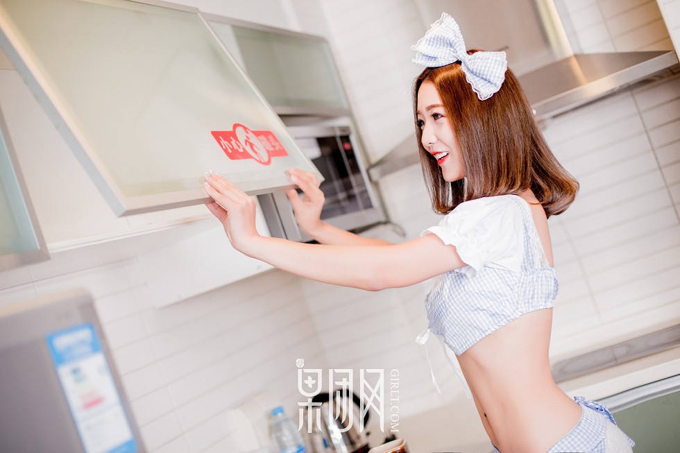 Jpxgyw.com_[GIRLT果团网]NO.140_白色高叉连体衣妹子居家开胸露粉色内衣完美身材诱惑写真44P