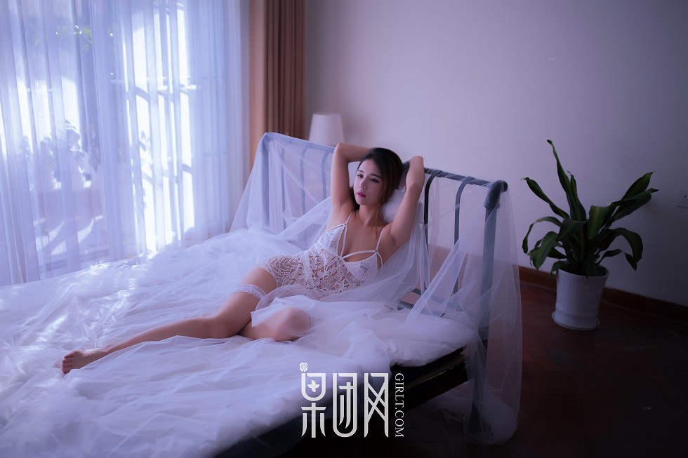 Jpxgyw.com_[GIRLT果团网]熊川纪信No.032_奶油少女居家床上白色缕空蕾丝内衣完美诱惑写真54P