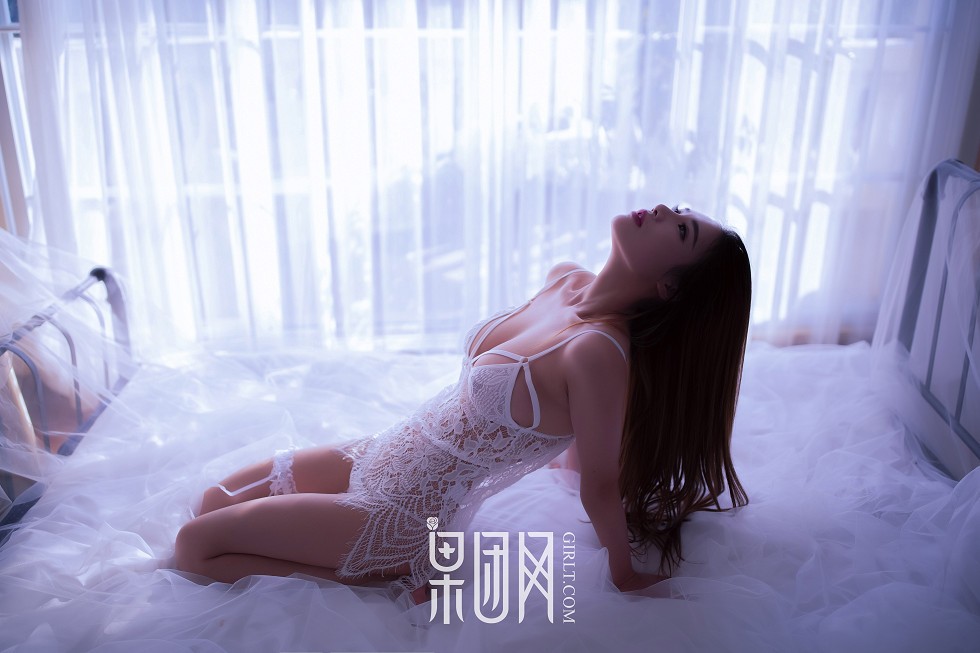 Jpxgyw.com_[GIRLT果团网]熊川纪信No.032_奶油少女居家床上白色缕空蕾丝内衣完美诱惑写真54P