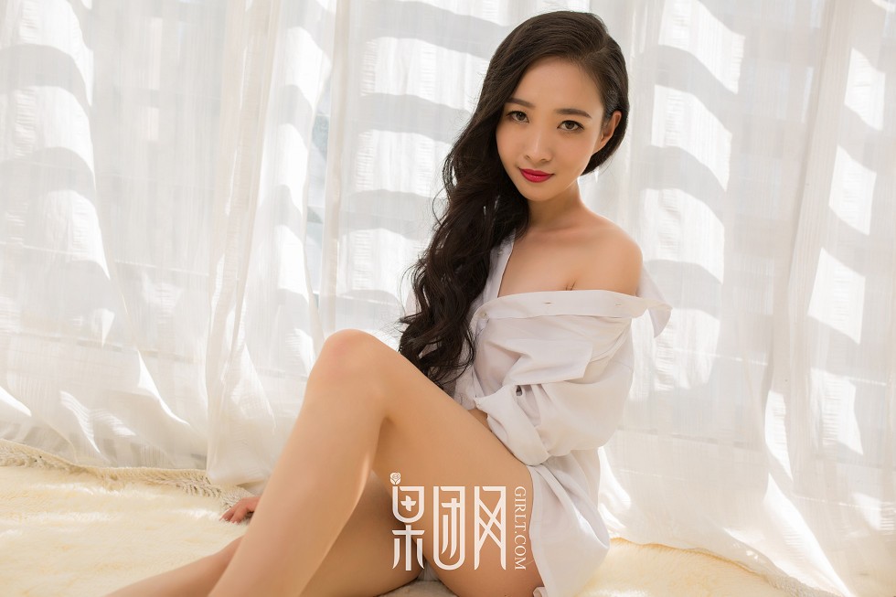 Jpxgyw.com_[GIRLT果团网]TG031_清纯学生妹私房制服配黑丝网袜+真空白衬衣撩人诱惑写真71P