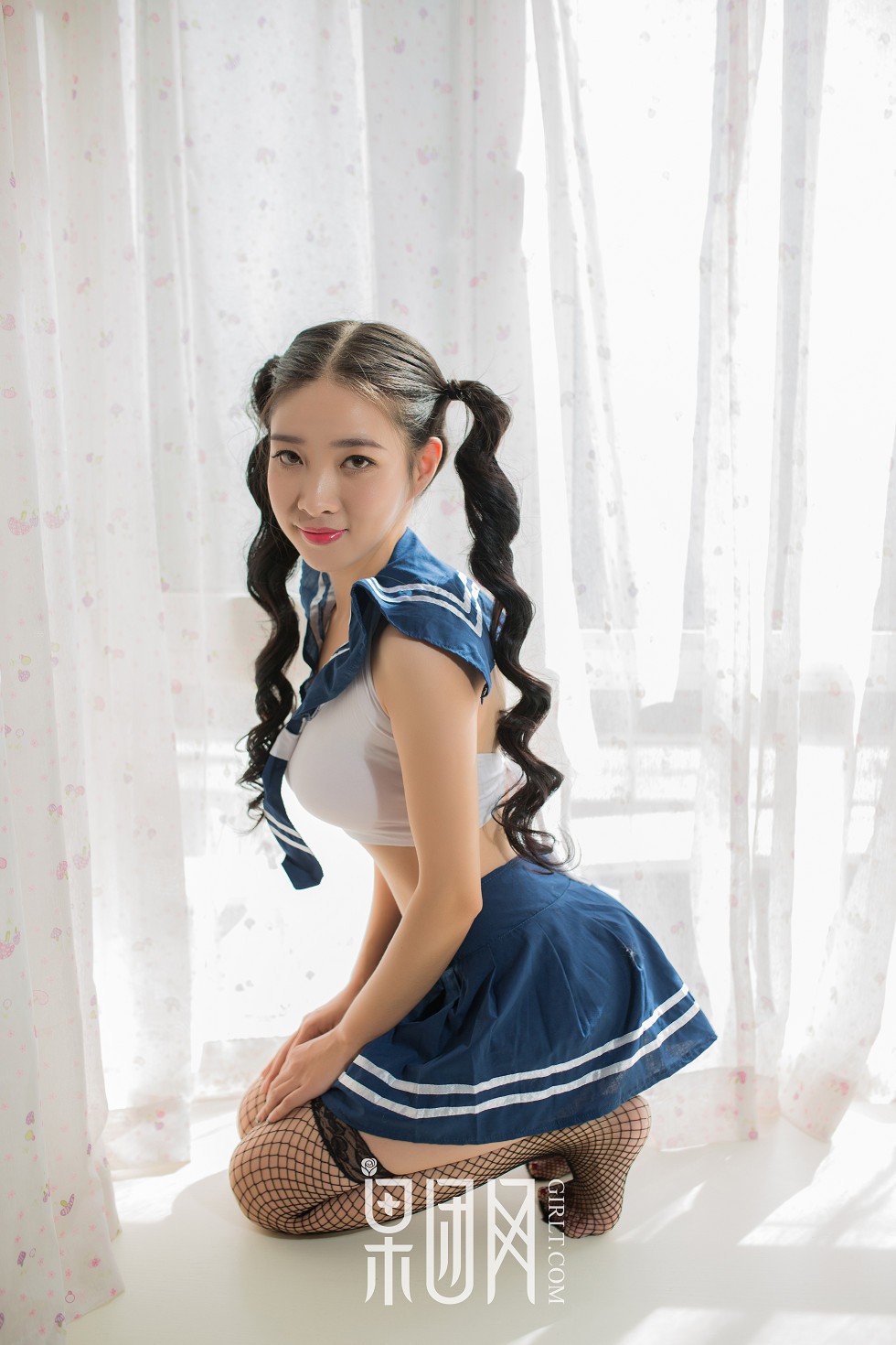 Jpxgyw.com_[GIRLT果团网]TG031_清纯学生妹私房制服配黑丝网袜+真空白衬衣撩人诱惑写真71P