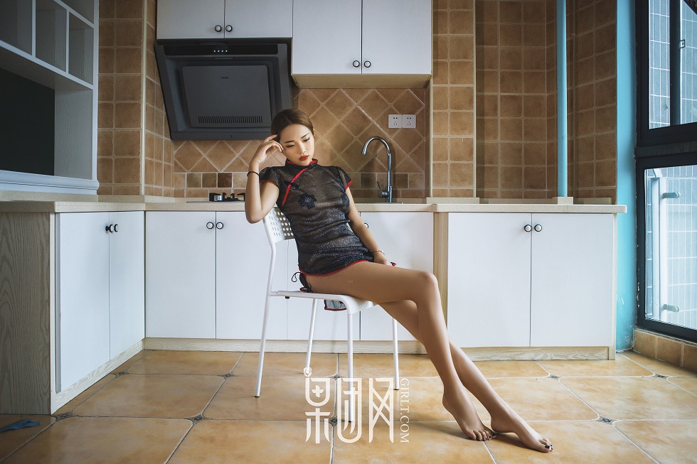 Jpxgyw.com_[GIRLT果团网]TG034_白色蕾丝女仆装美女私房系列服饰秀完美身材惹火写真29P