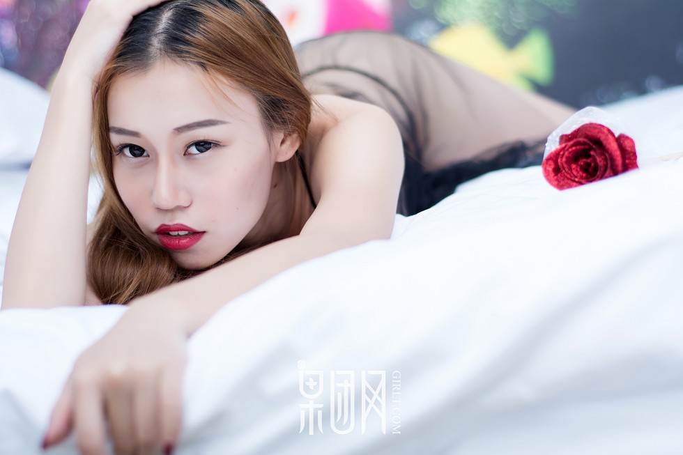Jpxgyw.com_[GIRLT果团网]TG037_玫瑰少女居家私房大尺度全裸露白嫩肌肤美乳翘臀惹火诱惑写真37P