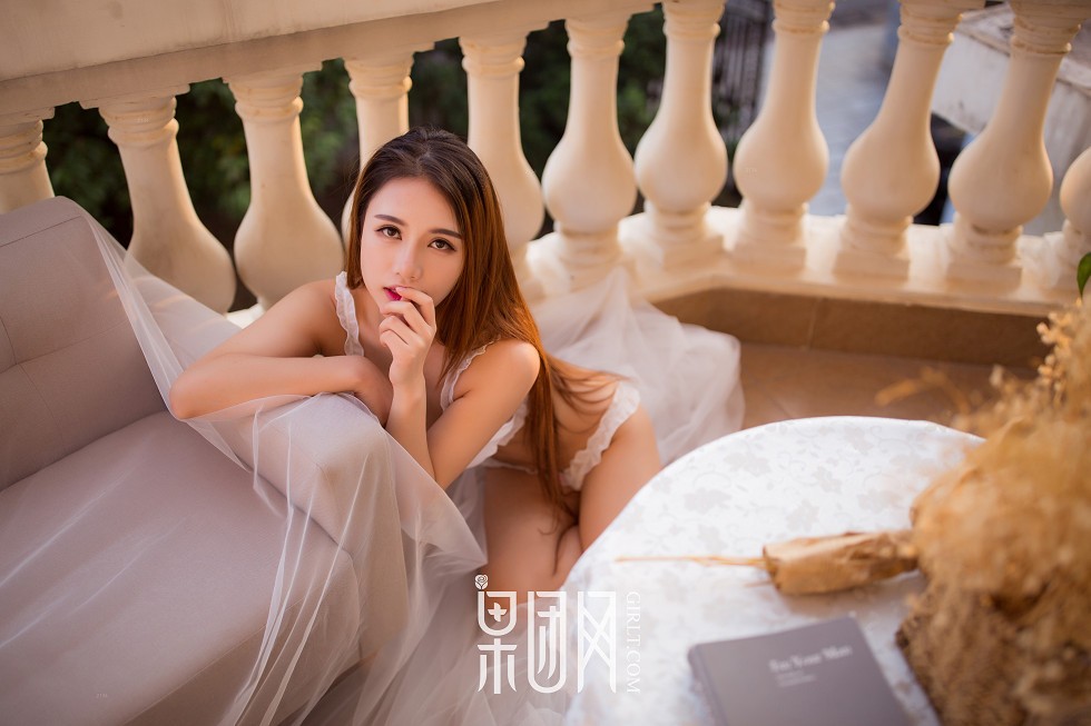 Jpxgyw.com_[GIRLT果团网]熊川纪信No.034_微笑女神私房白色蕾丝内衣秀完美身材诱惑写真41P