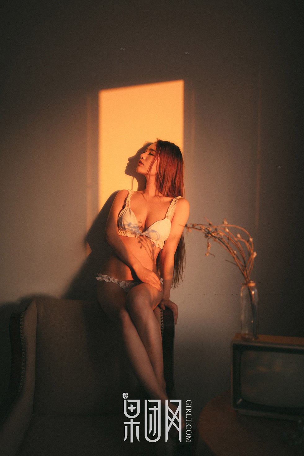 Jpxgyw.com_[GIRLT果团网]熊川纪信No.034_微笑女神私房白色蕾丝内衣秀完美身材诱惑写真41P
