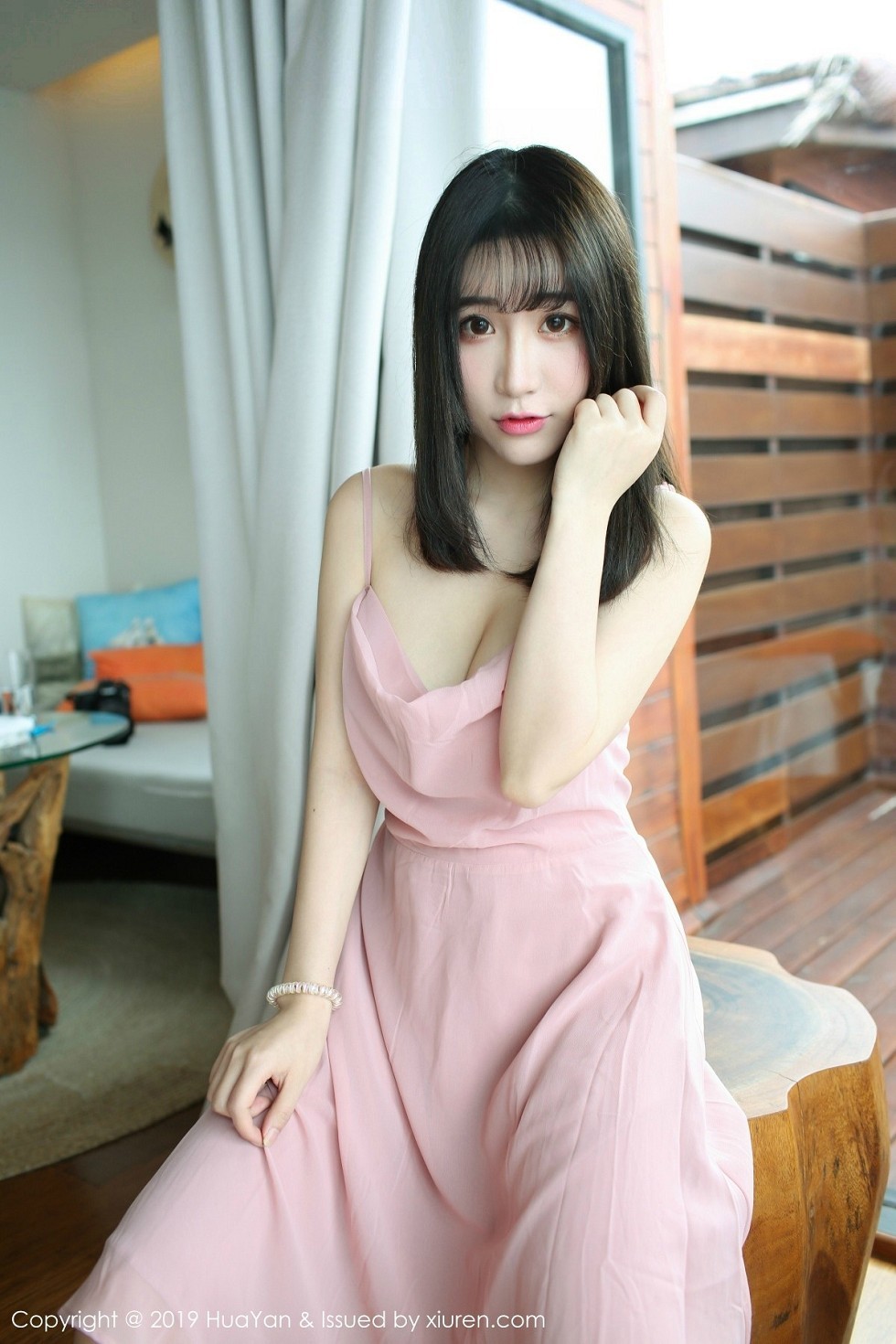 Jpxgyw.com_[HuaYan花の颜]Vol.062_嫩模绯月樱-Cherry粉色吊带连身裙露丁字裤翘臀诱惑写真51P